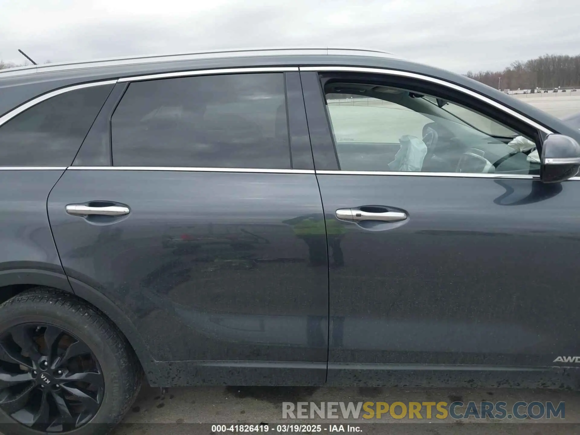 14 fotografías del automóvil dañado 5XYPHDA58LG709928 KIA SORENTO 2020
