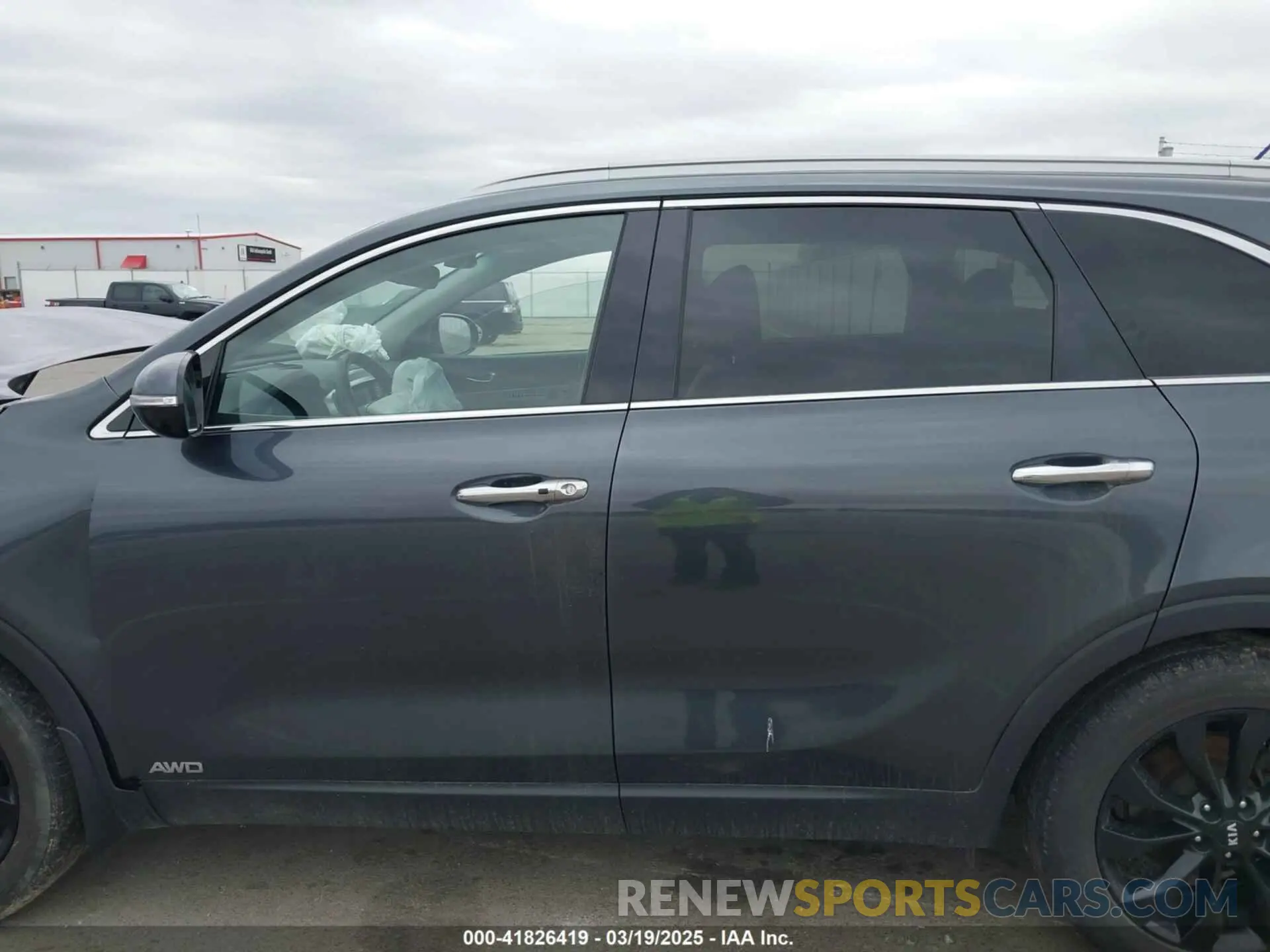 15 fotografías del automóvil dañado 5XYPHDA58LG709928 KIA SORENTO 2020