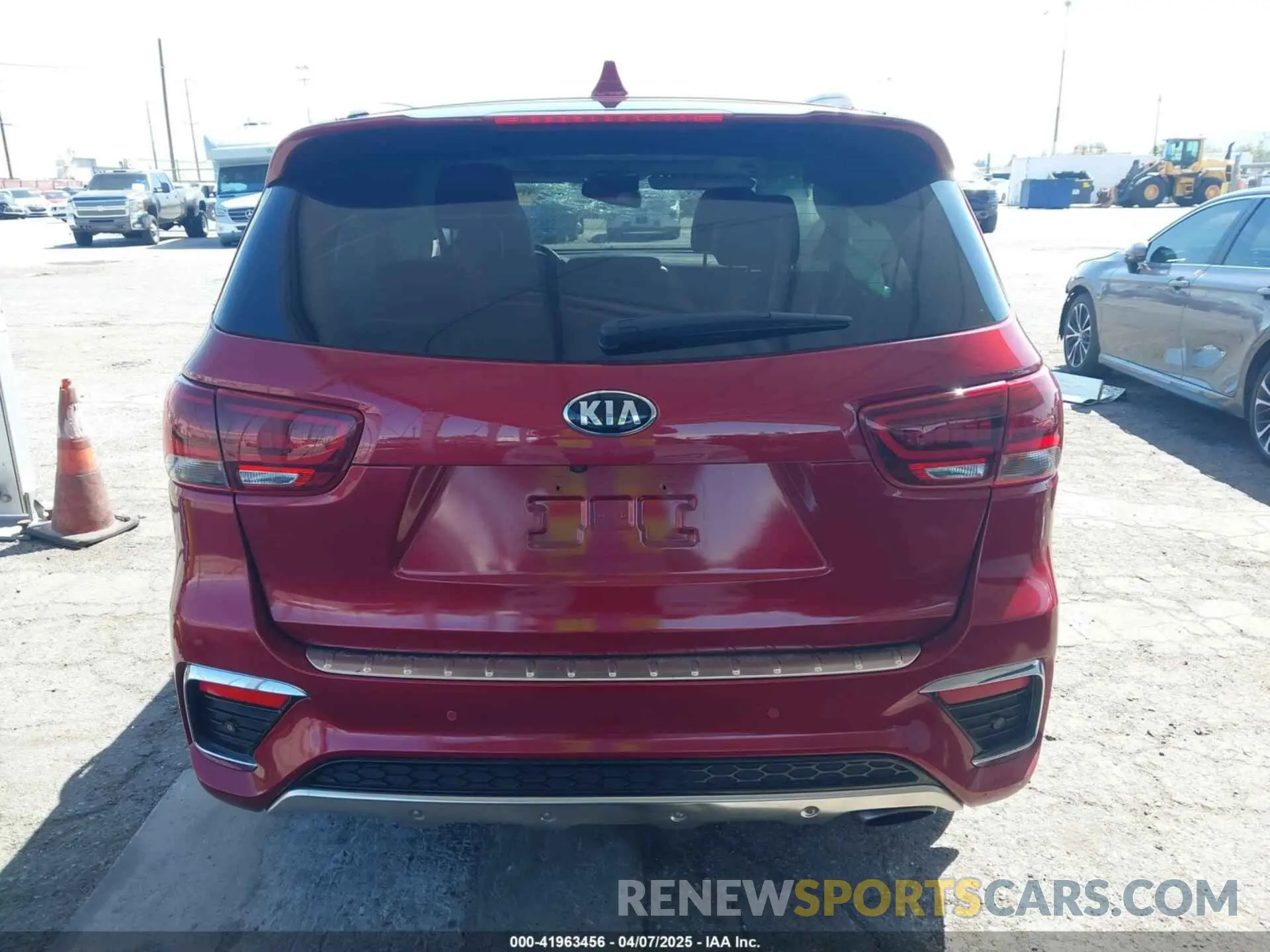 16 fotografías del automóvil dañado 5XYPK4A56LG688725 KIA SORENTO 2020