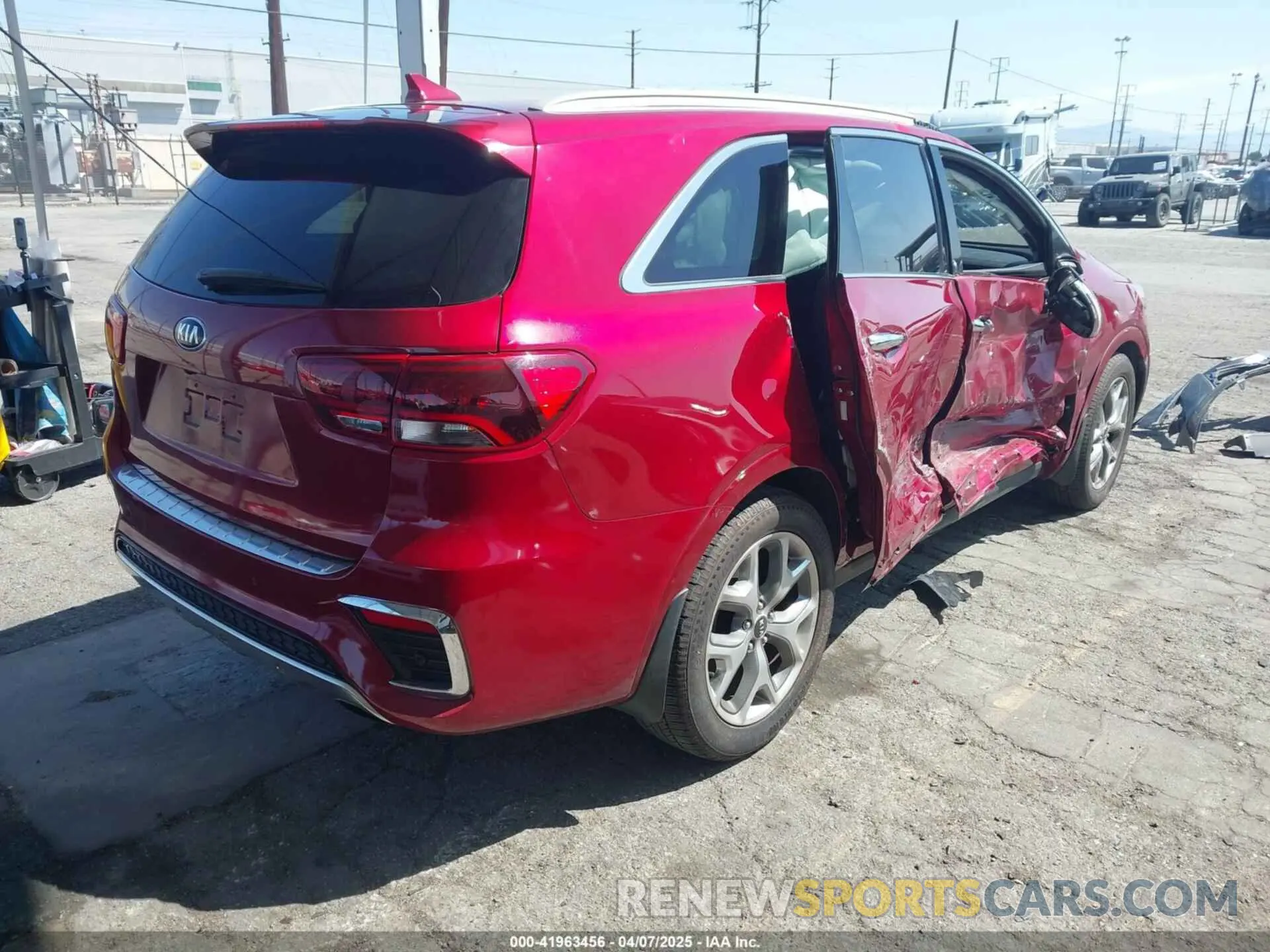 4 fotografías del automóvil dañado 5XYPK4A56LG688725 KIA SORENTO 2020