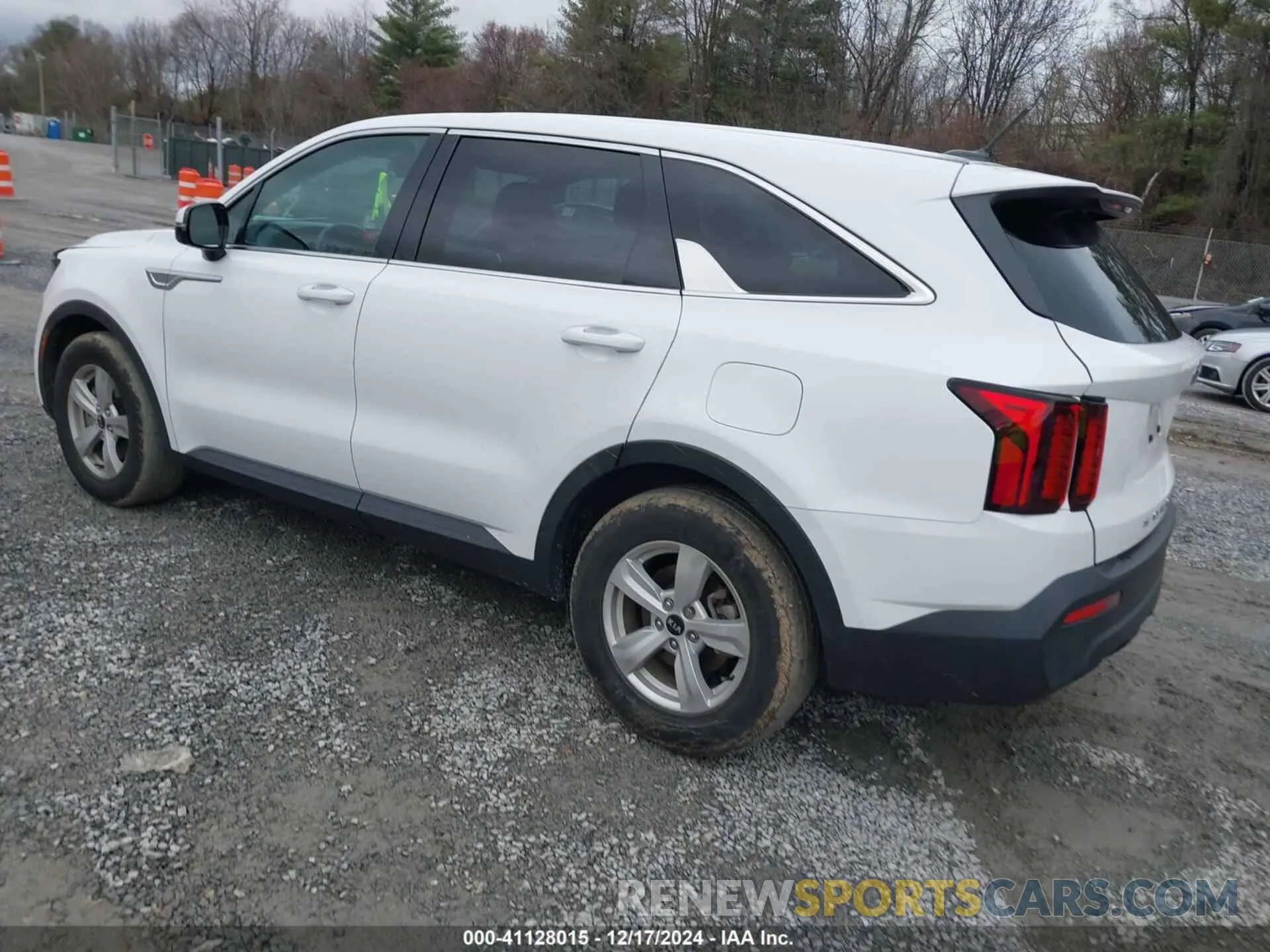 3 fotografías del automóvil dañado 5XYRG4LC0MG034150 KIA SORENTO 2021