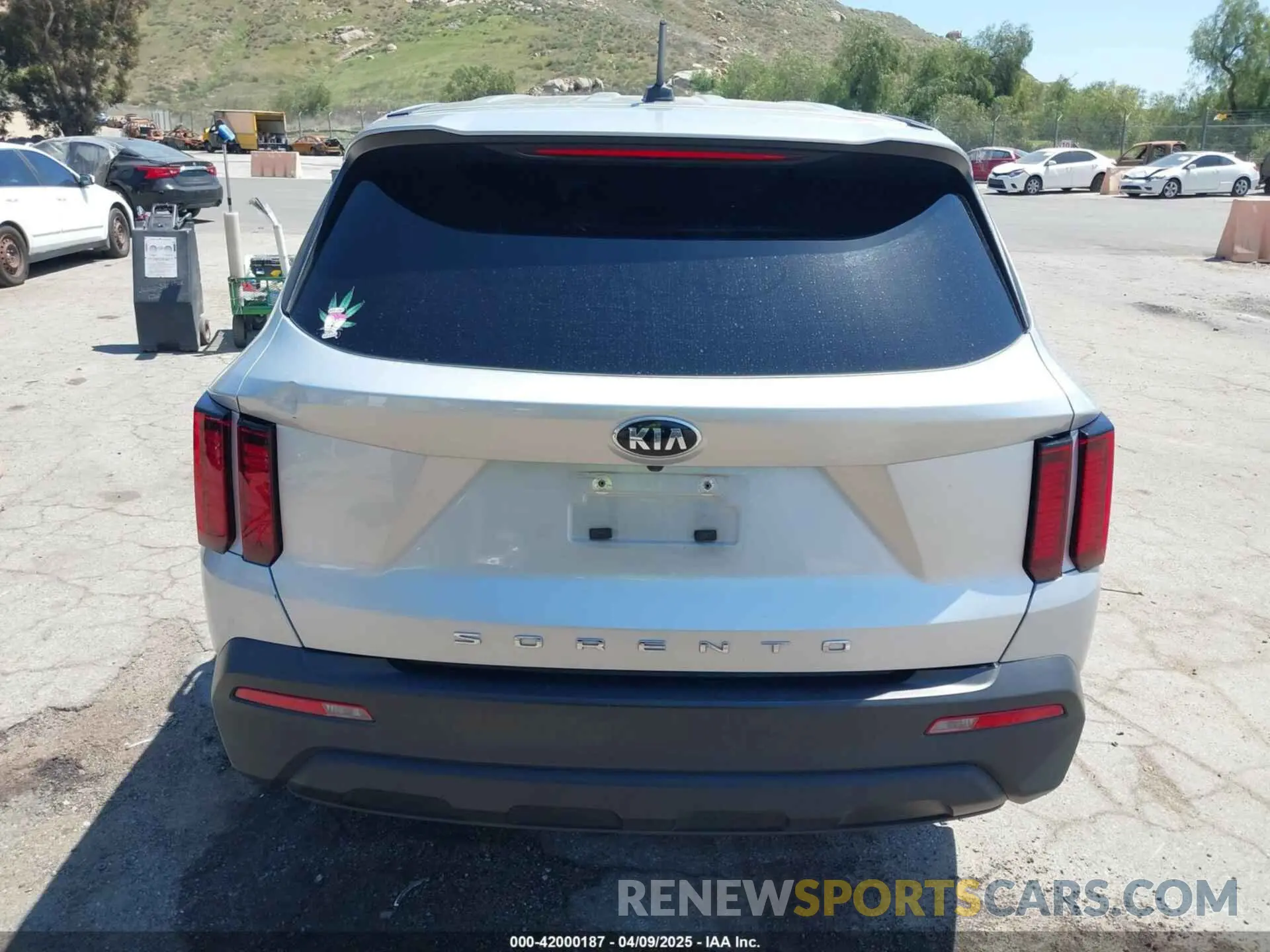 16 fotografías del automóvil dañado 5XYRG4LC5MG021586 KIA SORENTO 2021