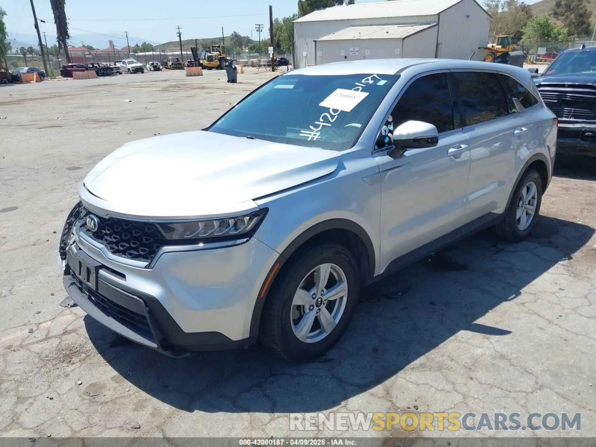 2 fotografías del automóvil dañado 5XYRG4LC5MG021586 KIA SORENTO 2021