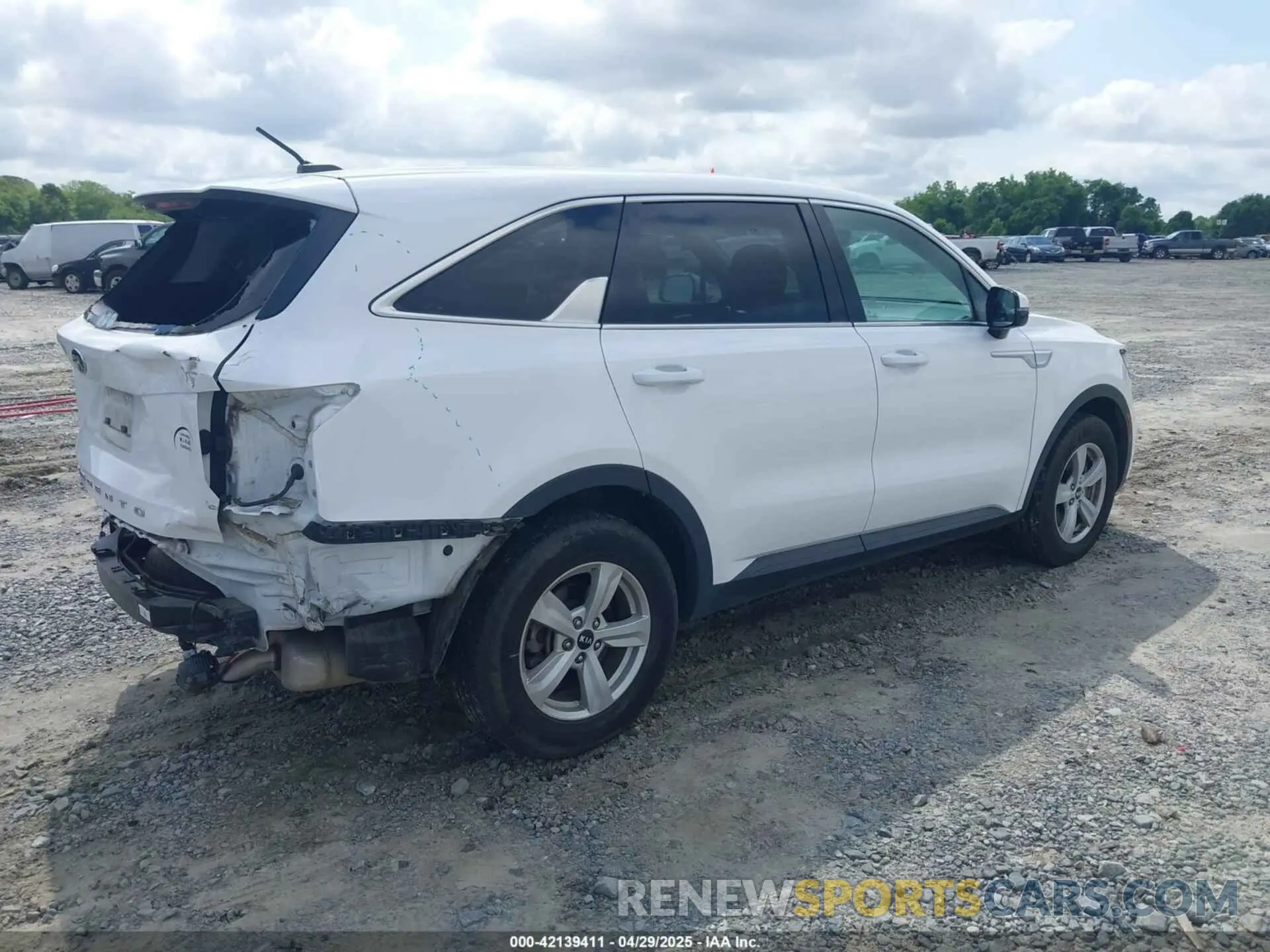 4 fotografías del automóvil dañado 5XYRG4LC6MG022343 KIA SORENTO 2021
