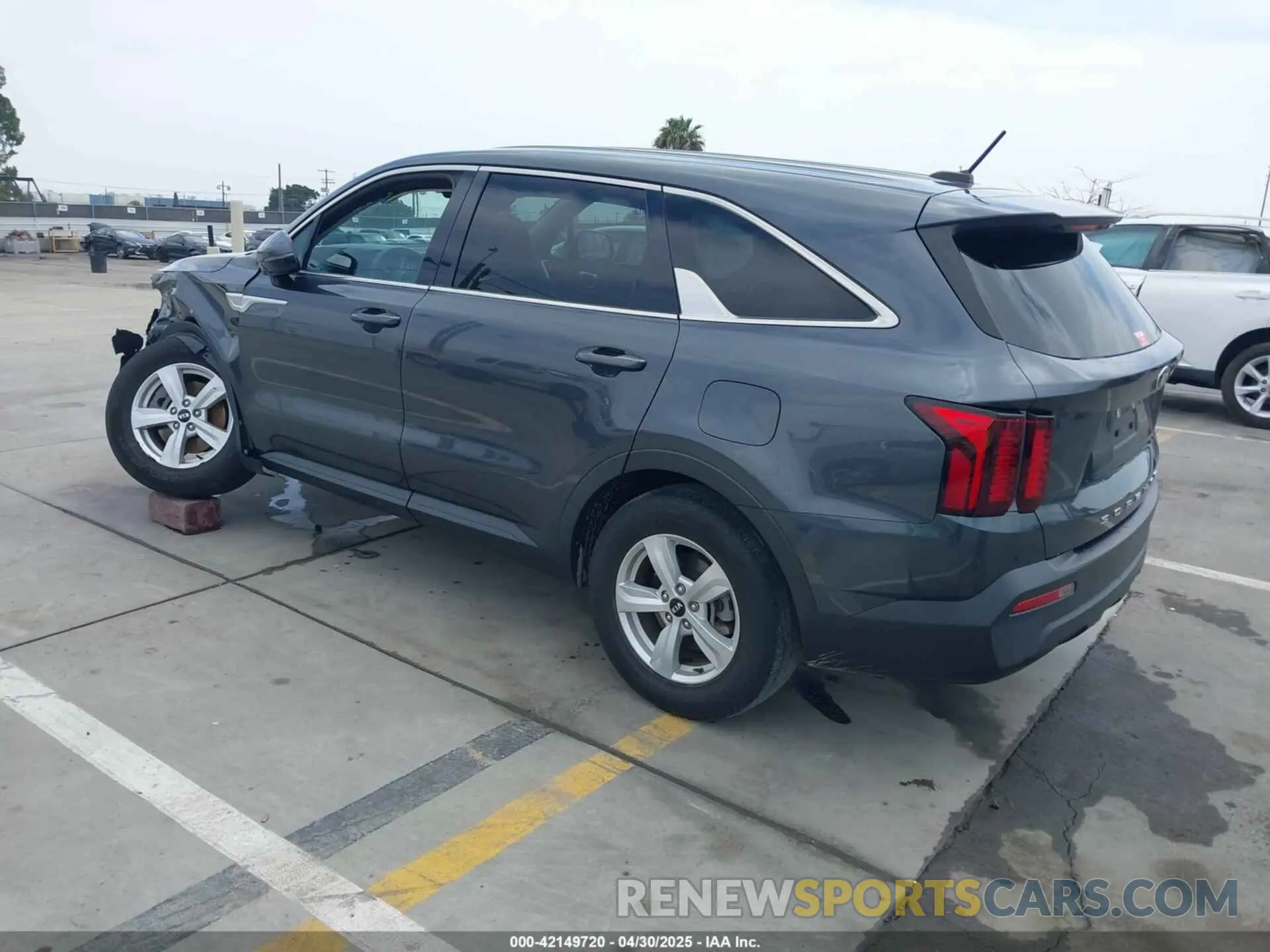 3 fotografías del automóvil dañado 5XYRG4LC7MG041273 KIA SORENTO 2021