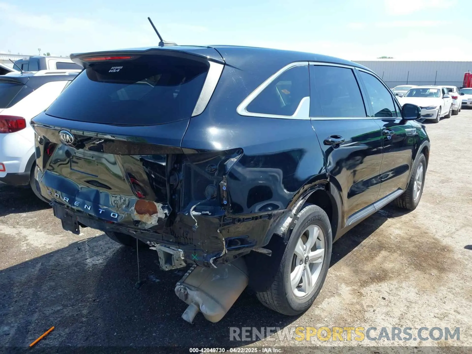 4 fotografías del automóvil dañado 5XYRG4LC8MG001333 KIA SORENTO 2021