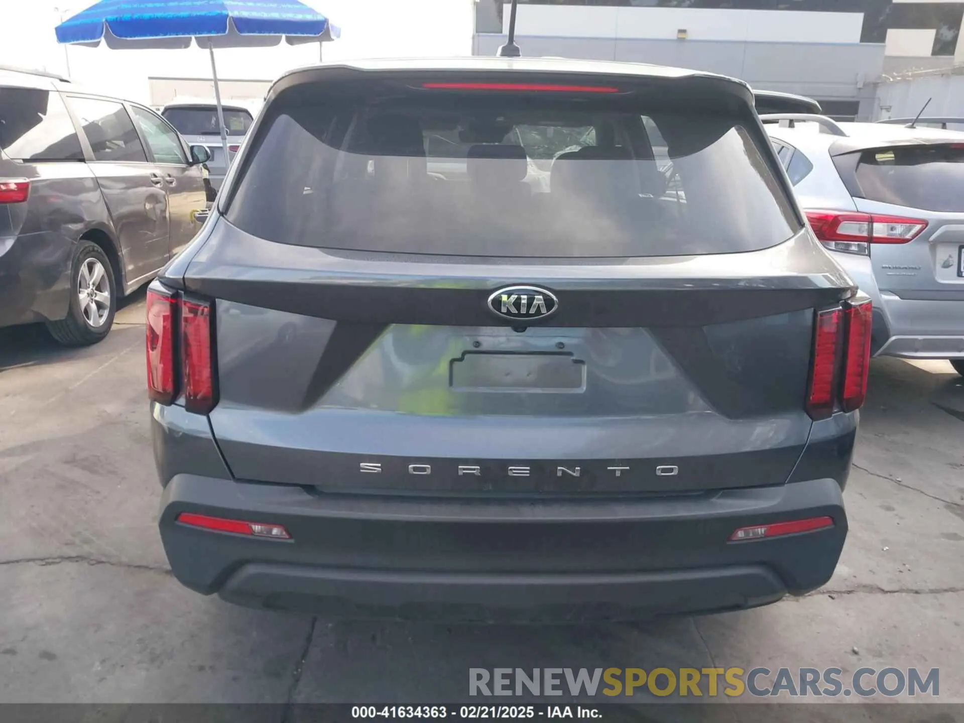 17 fotografías del automóvil dañado 5XYRG4LC9MG040500 KIA SORENTO 2021