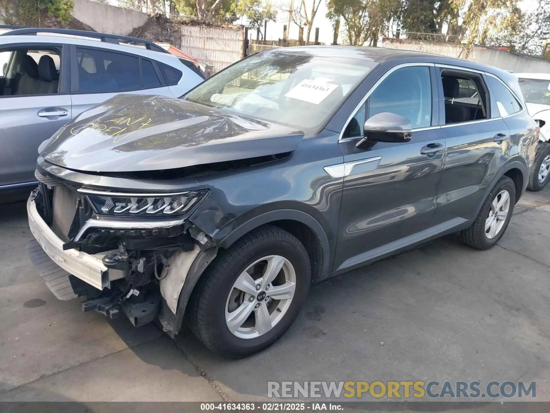 2 fotografías del automóvil dañado 5XYRG4LC9MG040500 KIA SORENTO 2021