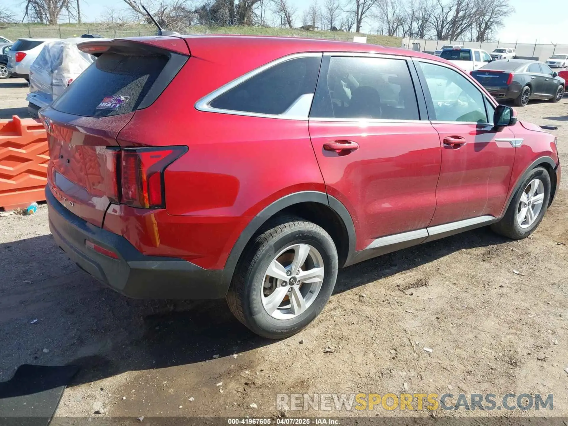 4 fotografías del automóvil dañado 5XYRG4LCXMG037993 KIA SORENTO 2021