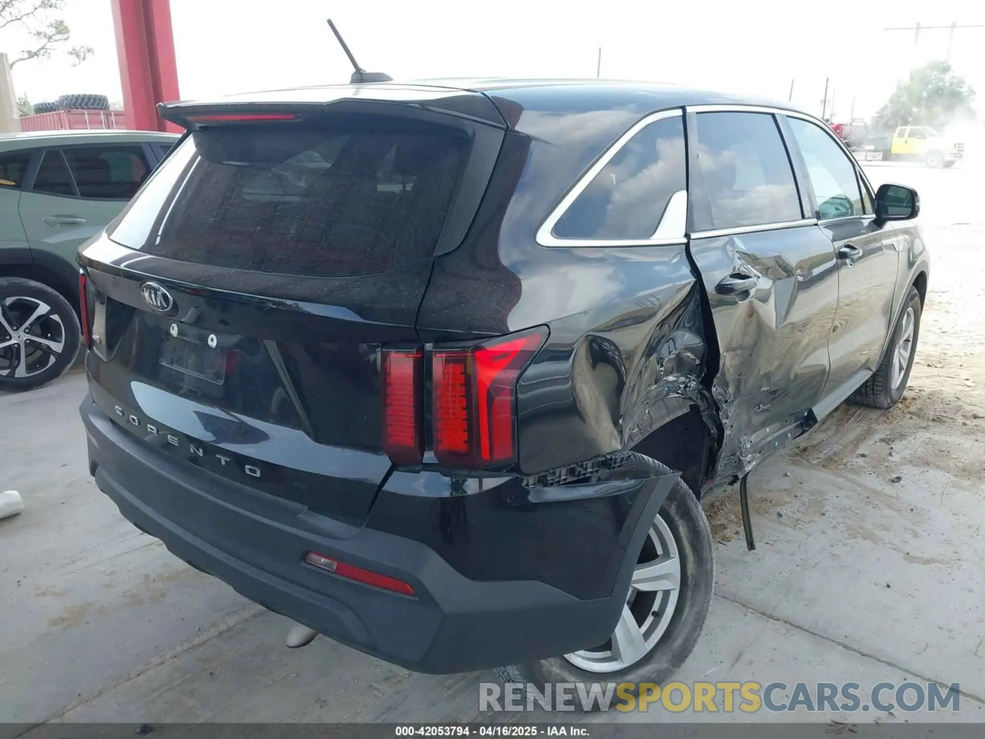 4 fotografías del automóvil dañado 5XYRGDLCXMG018117 KIA SORENTO 2021