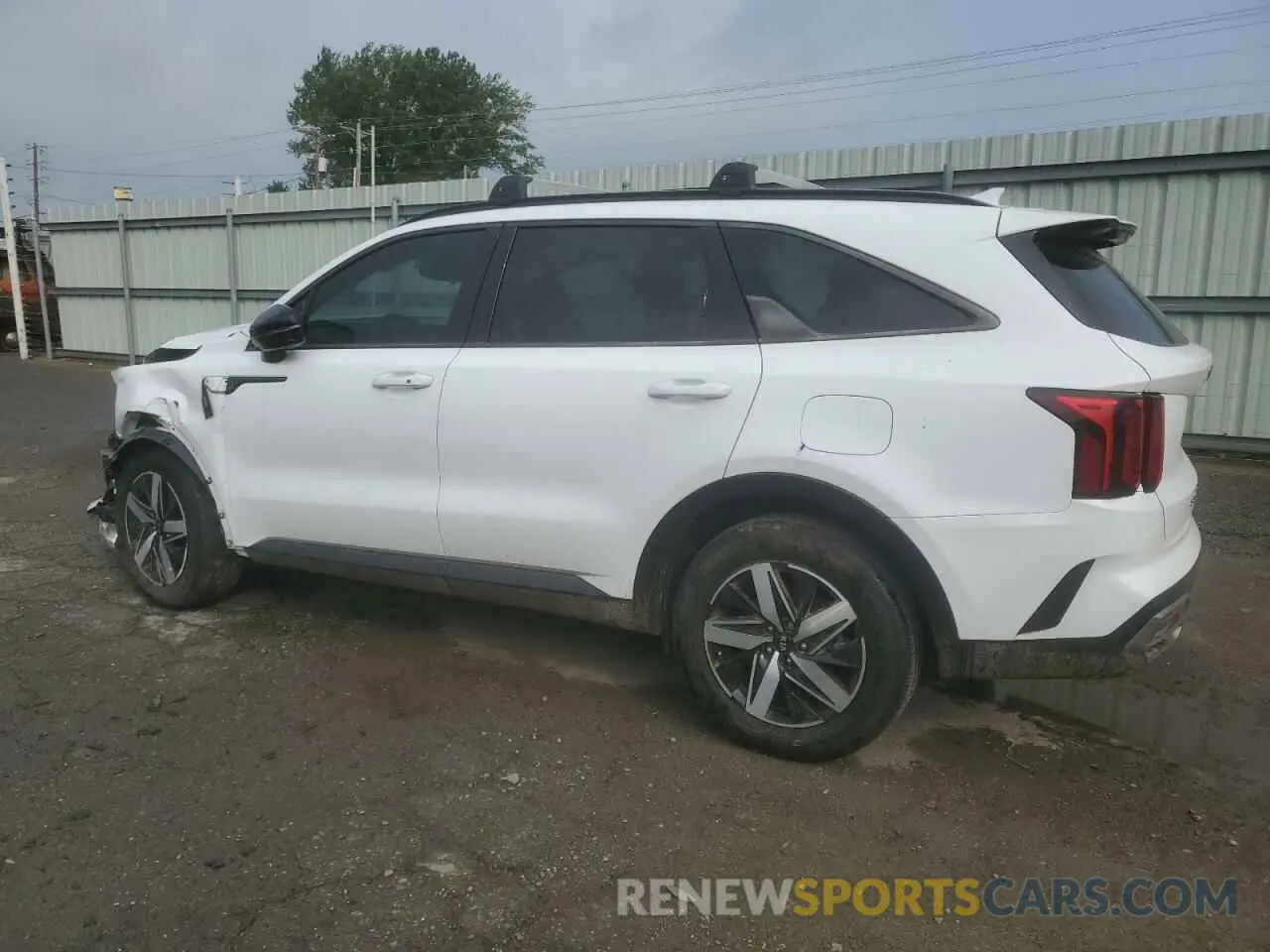 2 fotografías del automóvil dañado 5XYRH4LF4MG031145 KIA SORENTO 2021