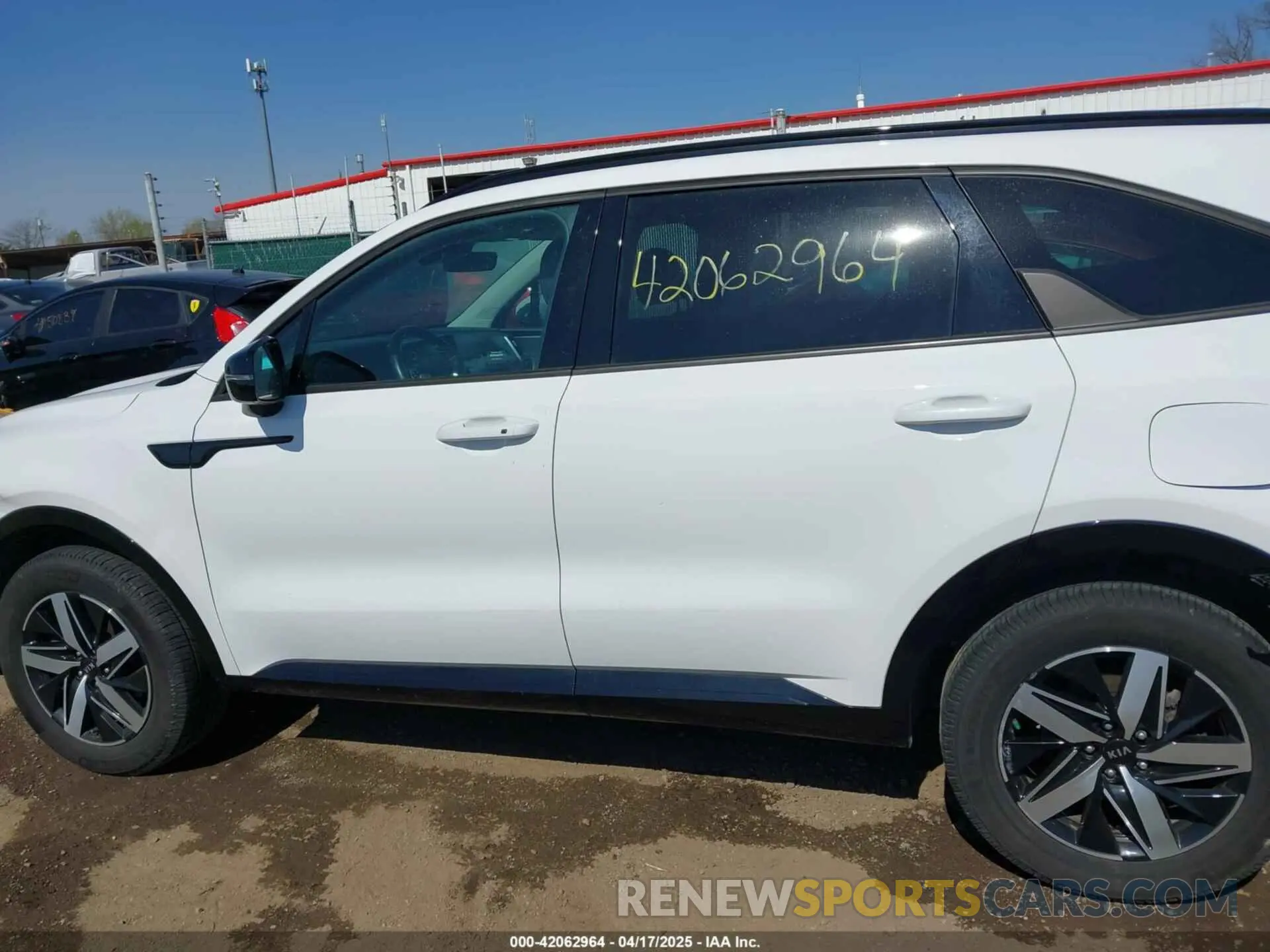 14 fotografías del automóvil dañado 5XYRHDLF7MG059909 KIA SORENTO 2021