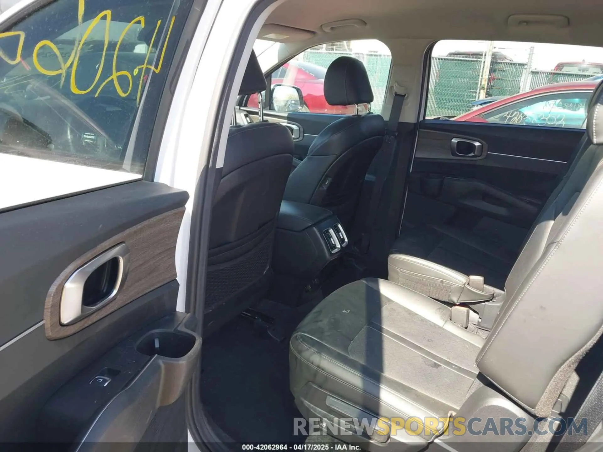 8 fotografías del automóvil dañado 5XYRHDLF7MG059909 KIA SORENTO 2021