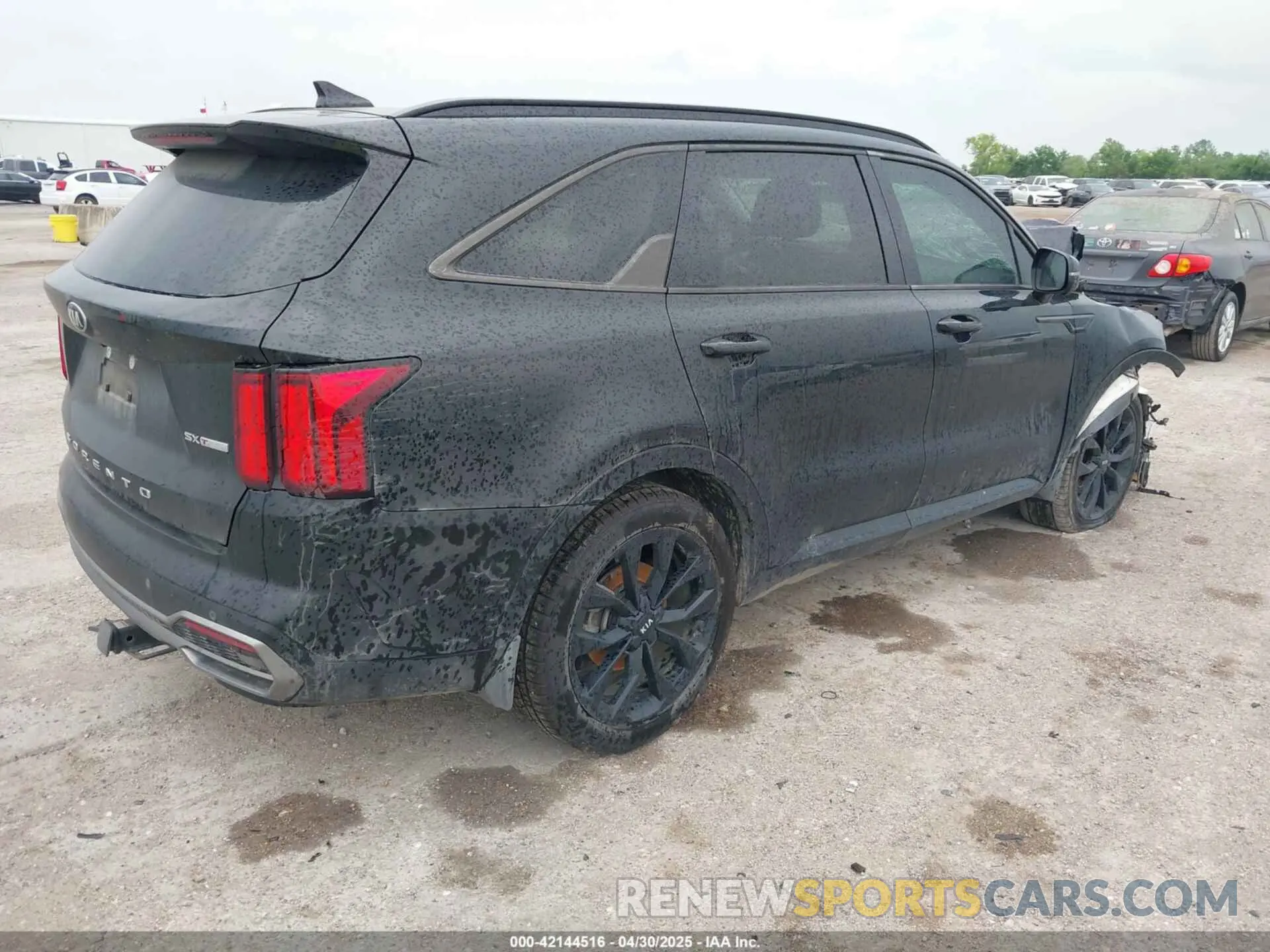4 fotografías del automóvil dañado 5XYRK4LF2MG008853 KIA SORENTO 2021