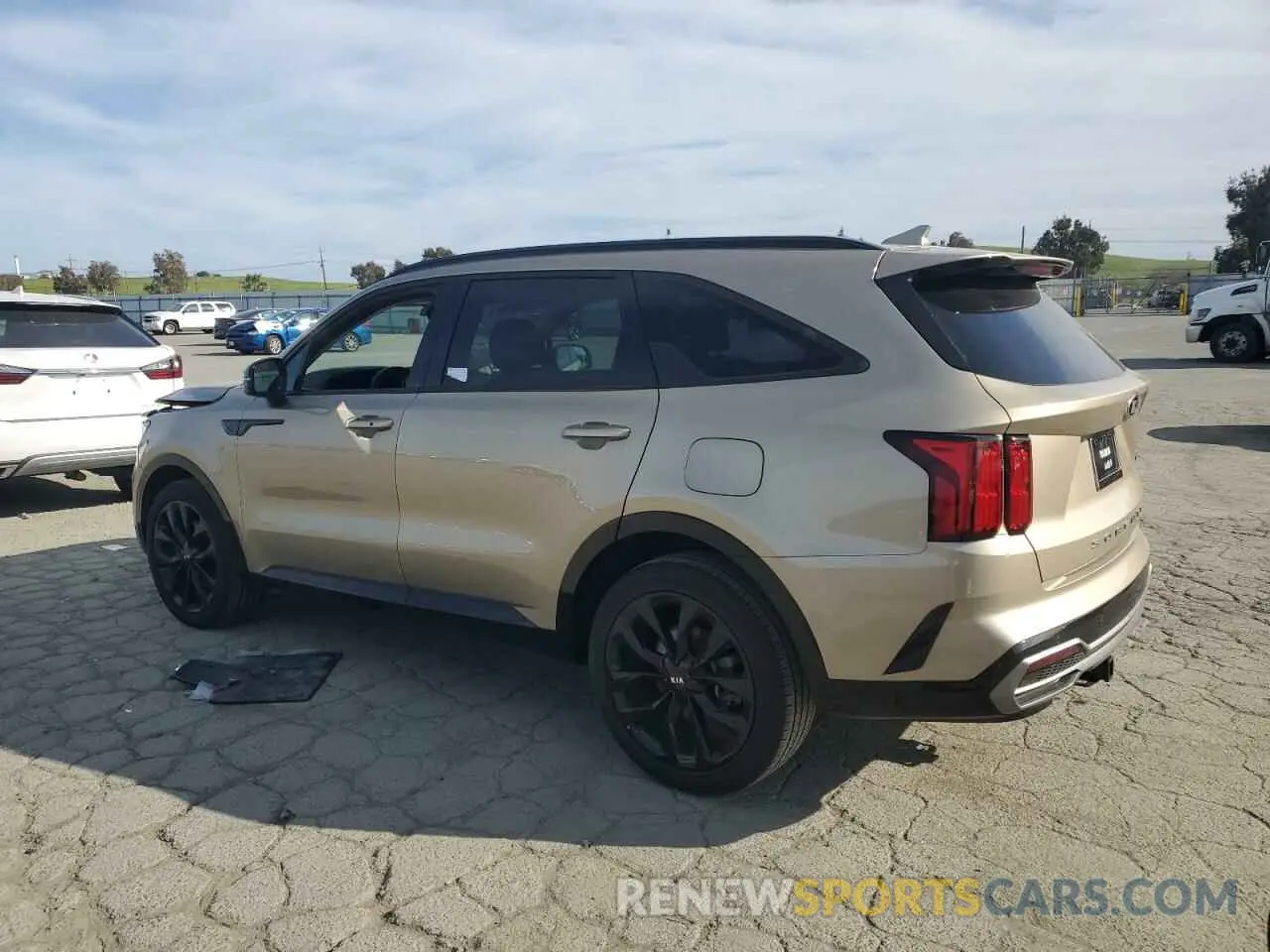 2 fotografías del automóvil dañado 5XYRK4LF5MG038347 KIA SORENTO 2021