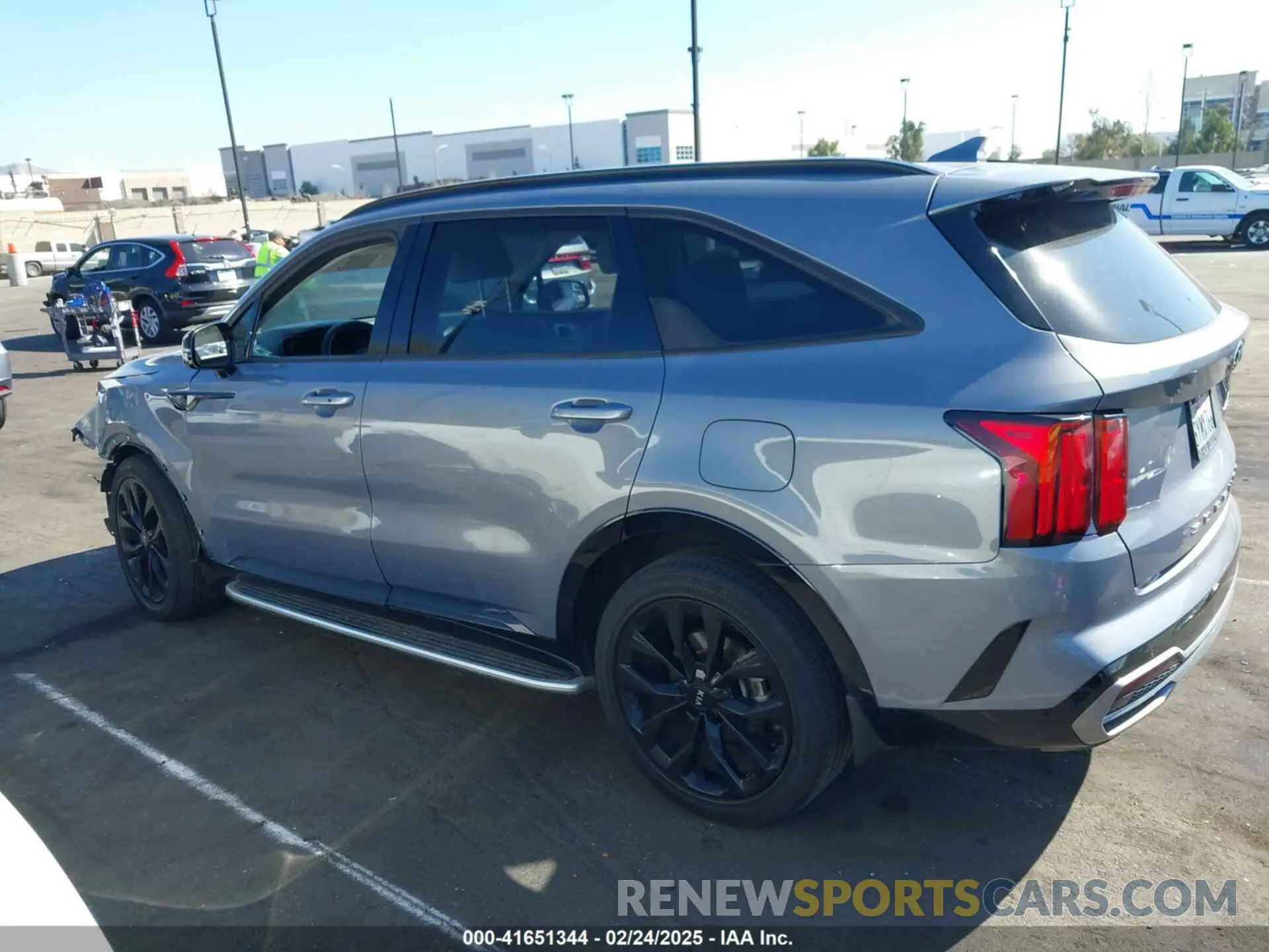 15 fotografías del automóvil dañado 5XYRK4LF6MG073379 KIA SORENTO 2021