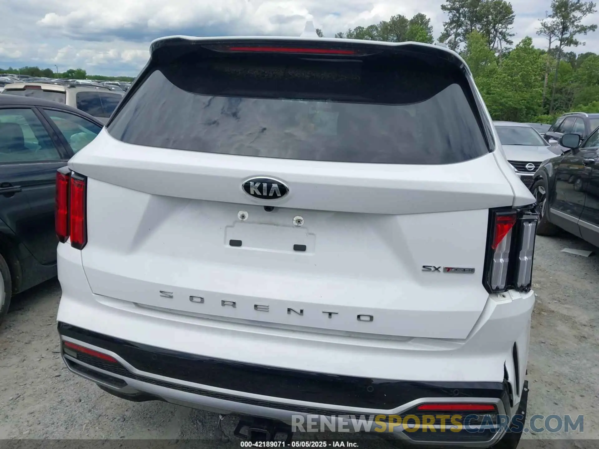 16 fotografías del automóvil dañado 5XYRK4LF9MG068631 KIA SORENTO 2021