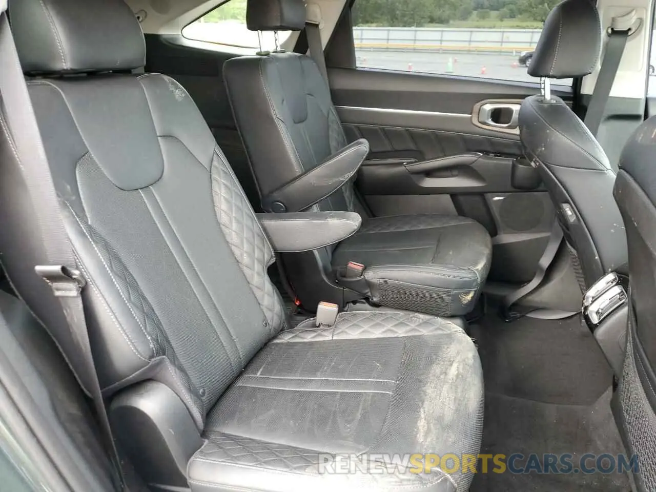 11 fotografías del automóvil dañado 5XYRKDLF9MG015718 KIA SORENTO 2021