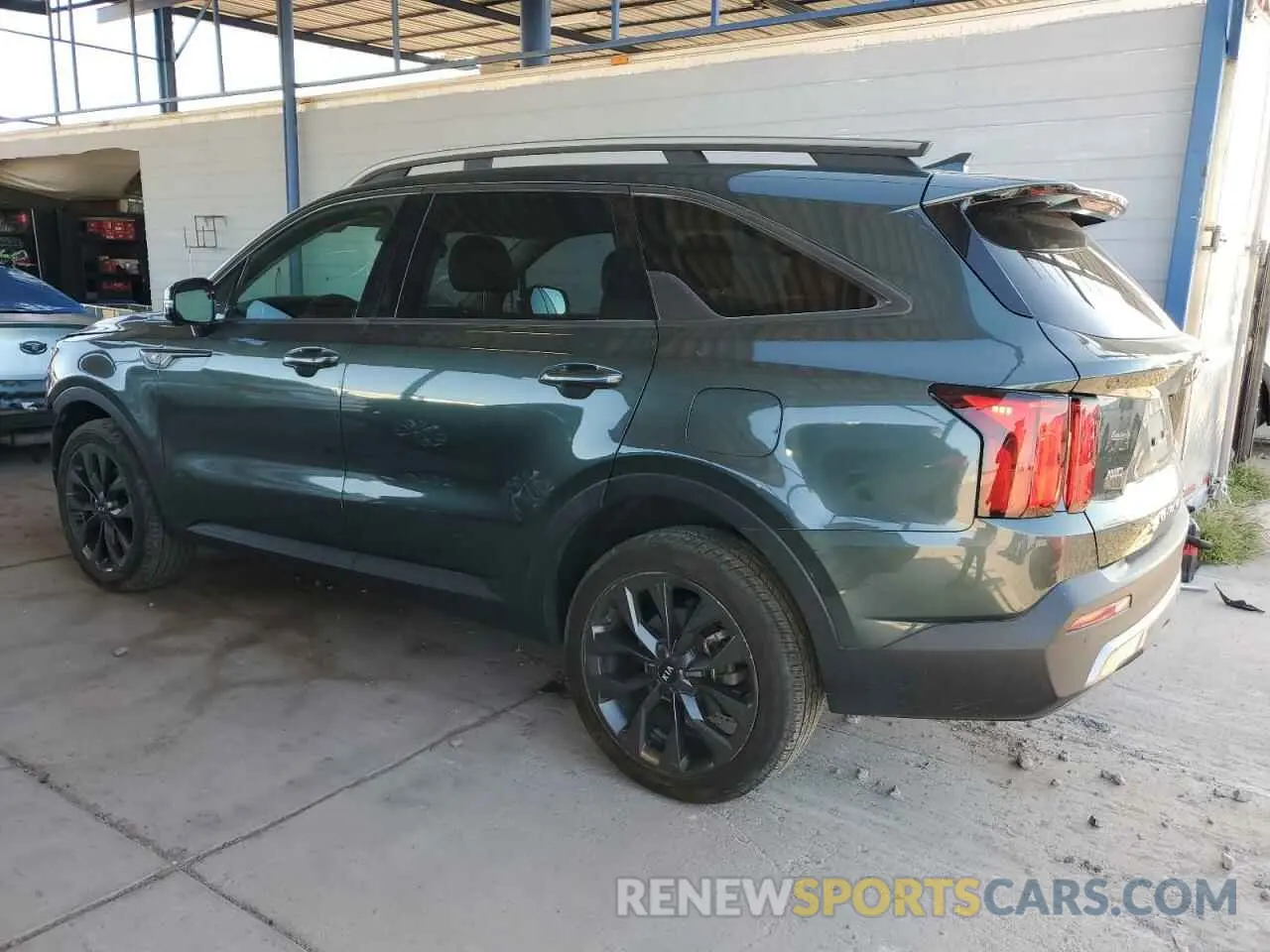 2 fotografías del automóvil dañado 5XYRKDLF9MG016318 KIA SORENTO 2021