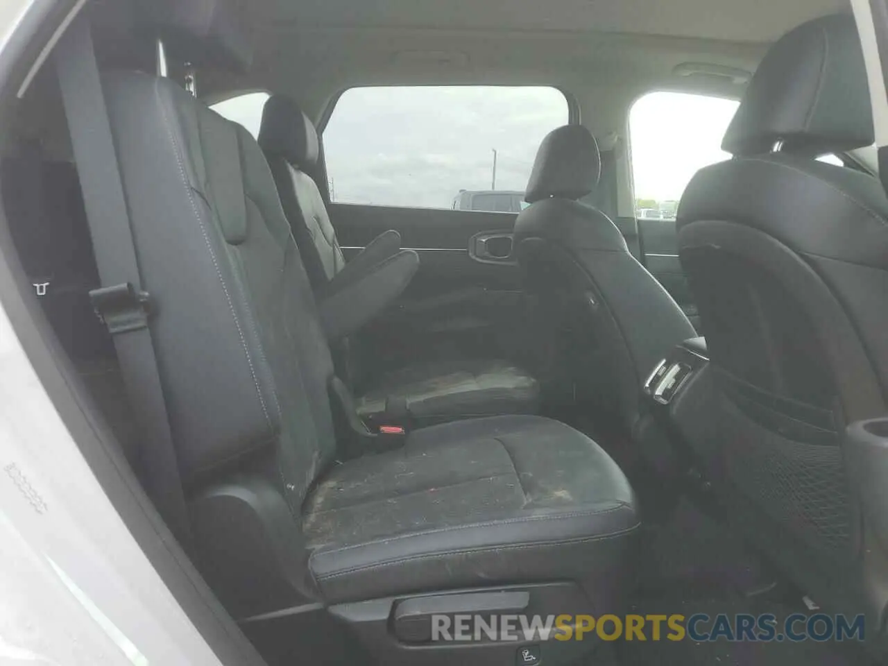 11 fotografías del automóvil dañado 5XYRKDLFXMG009863 KIA SORENTO 2021