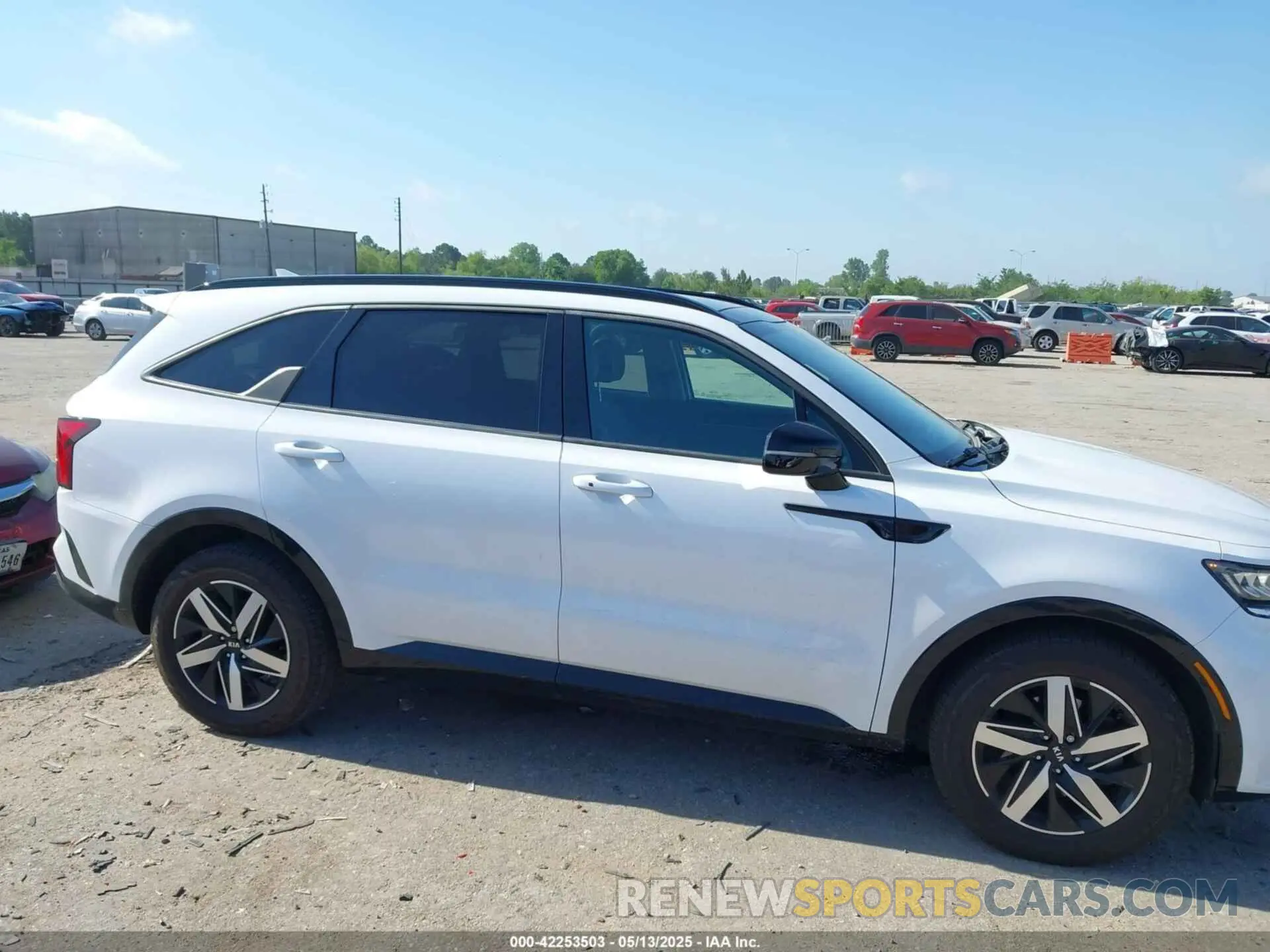 13 fotografías del automóvil dañado 5XYRL4LC1MG002786 KIA SORENTO 2021