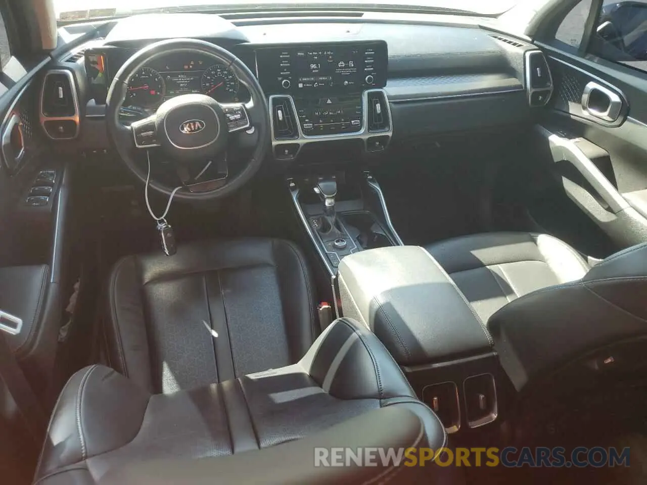 8 fotografías del automóvil dañado 5XYRLDLC3MG049107 KIA SORENTO 2021