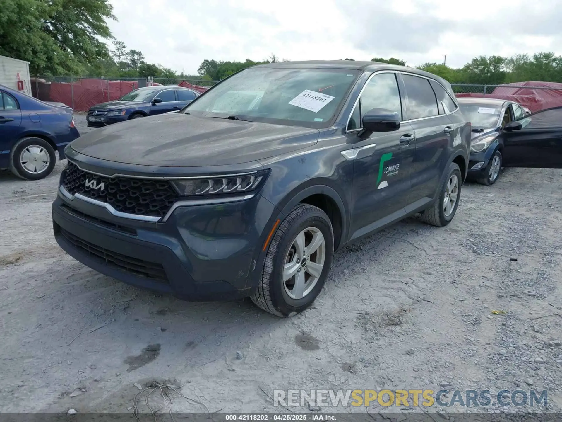 2 fotografías del automóvil dañado 5XYRG4LC0NG103985 KIA SORENTO 2022