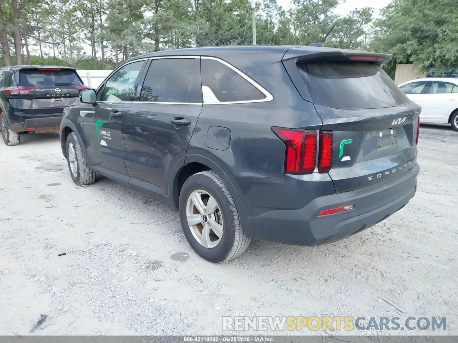 3 fotografías del automóvil dañado 5XYRG4LC0NG103985 KIA SORENTO 2022