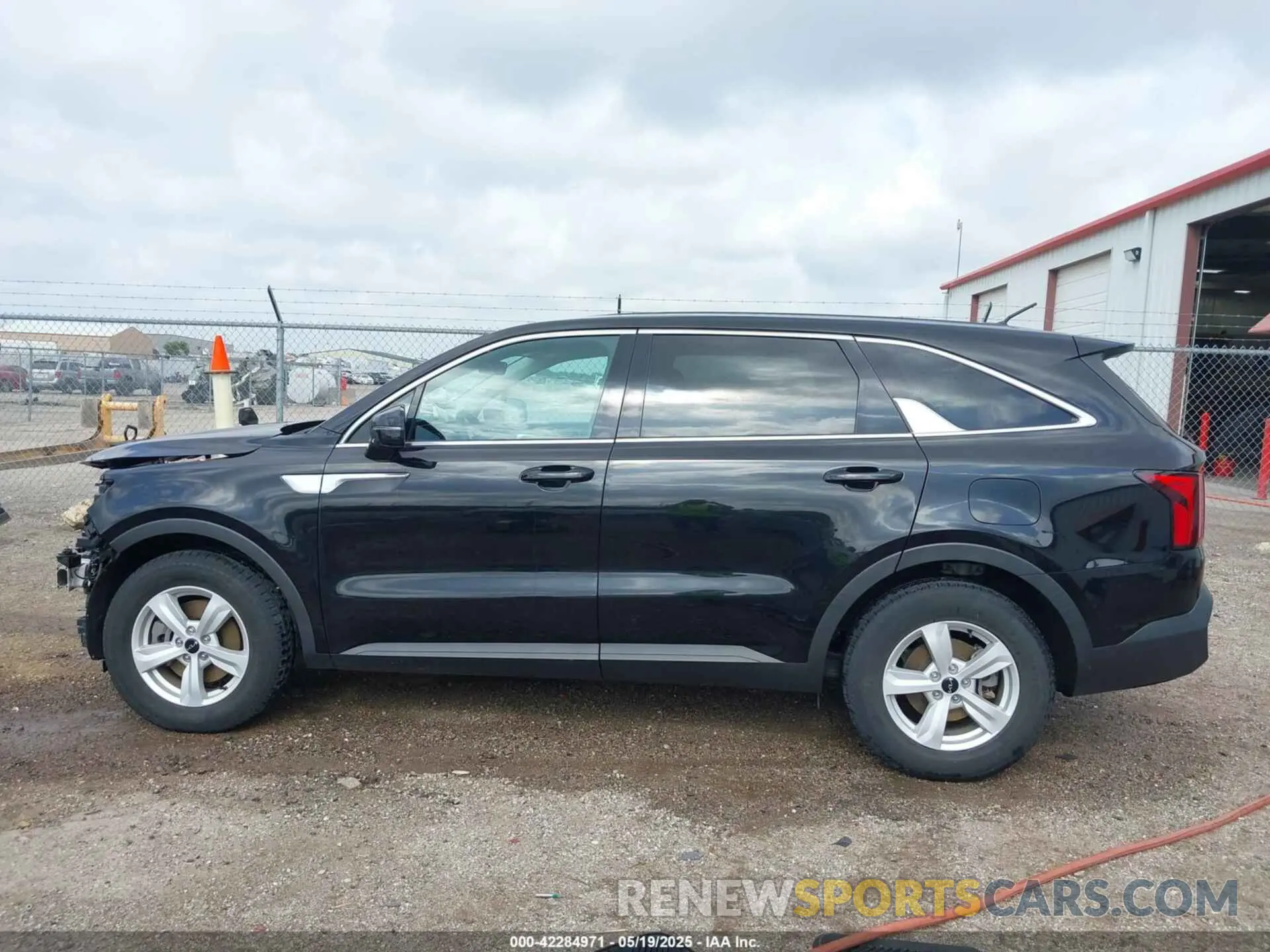 15 fotografías del automóvil dañado 5XYRG4LC1NG106233 KIA SORENTO 2022