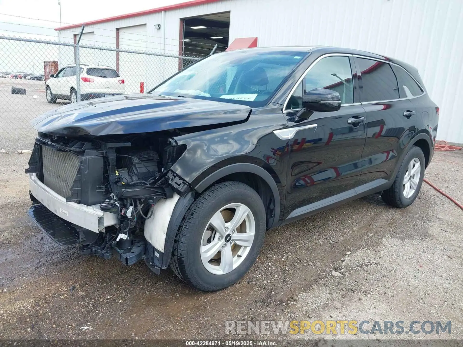 2 fotografías del automóvil dañado 5XYRG4LC1NG106233 KIA SORENTO 2022