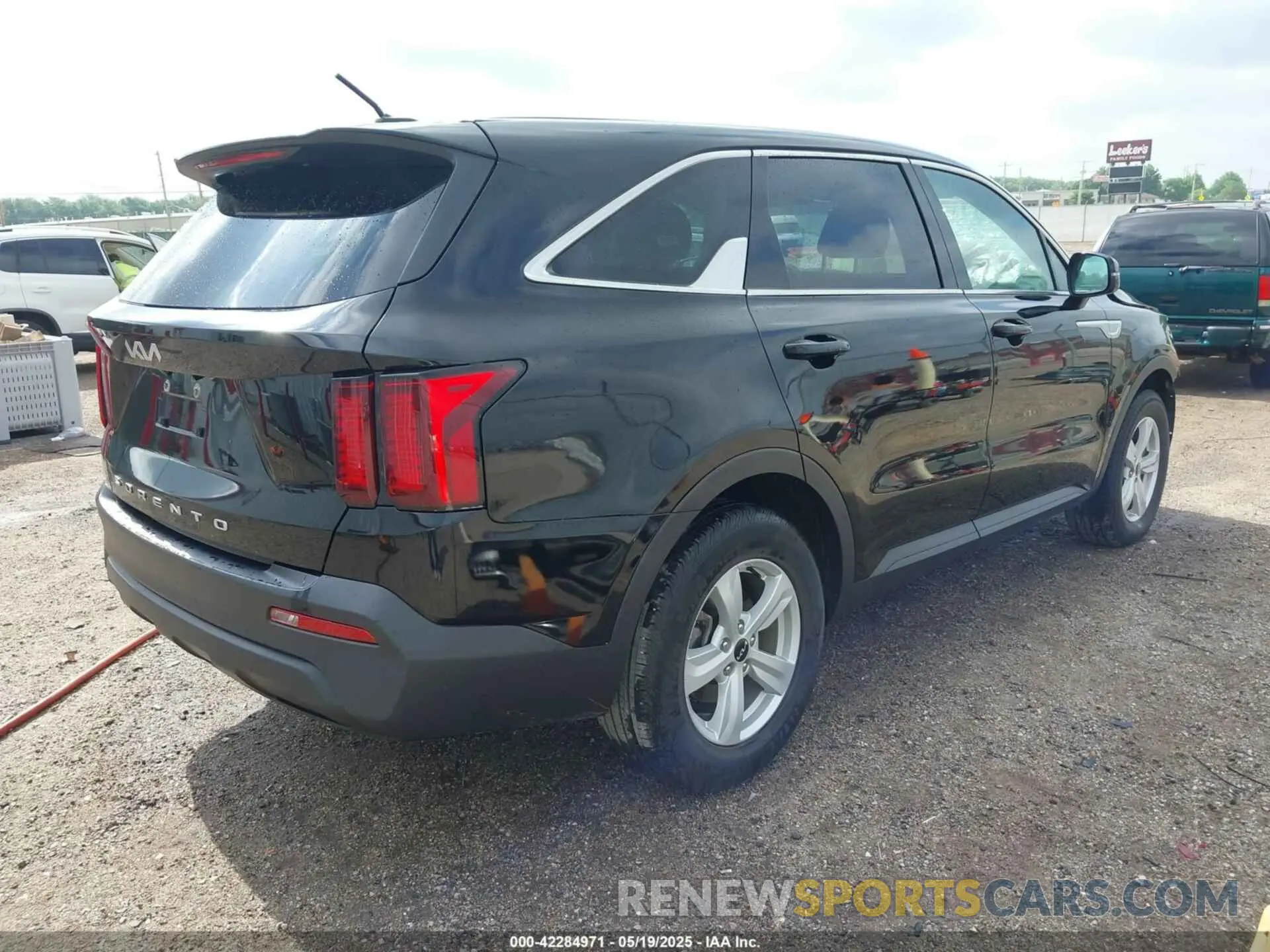 4 fotografías del automóvil dañado 5XYRG4LC1NG106233 KIA SORENTO 2022