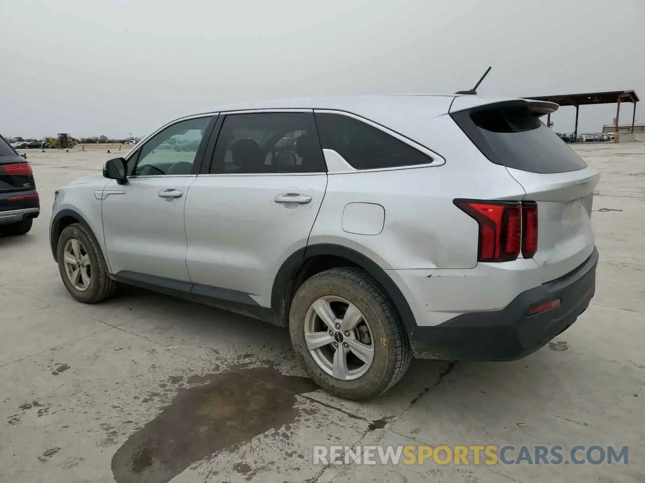 2 fotografías del automóvil dañado 5XYRG4LC7NG110688 KIA SORENTO 2022