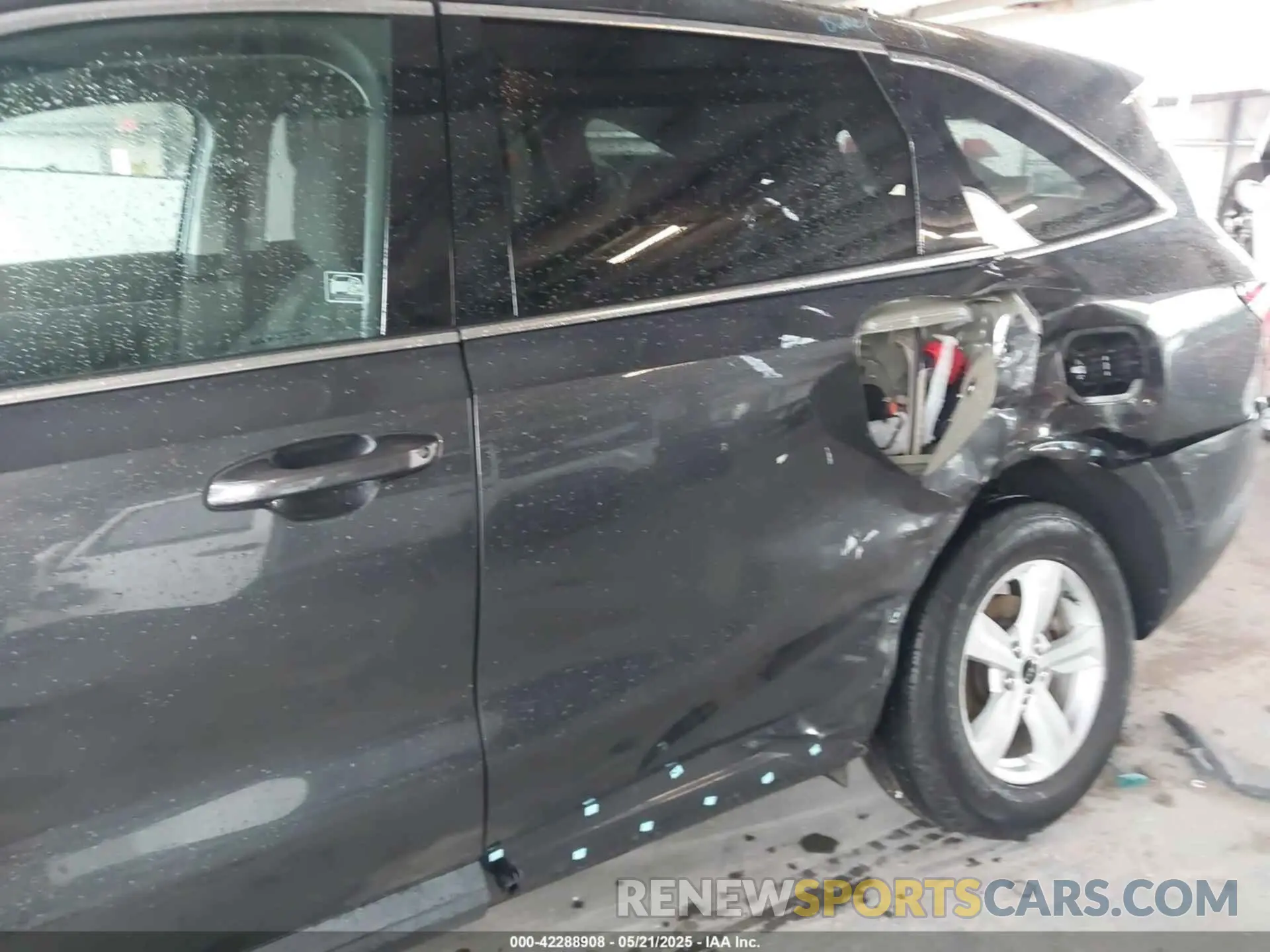 6 fotografías del automóvil dañado 5XYRG4LC9NG076804 KIA SORENTO 2022