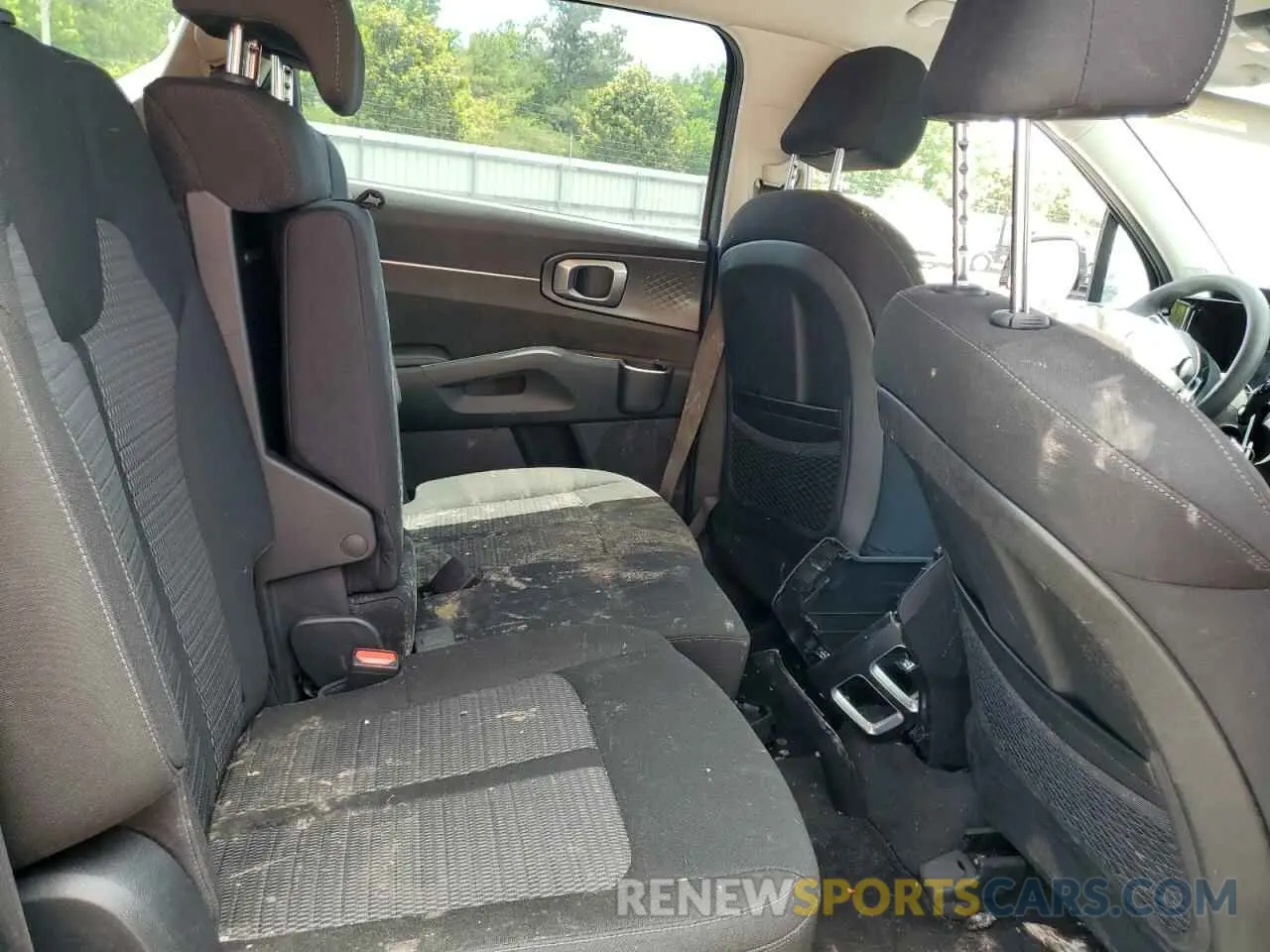 11 fotografías del automóvil dañado 5XYRG4LCXNG128554 KIA SORENTO 2022