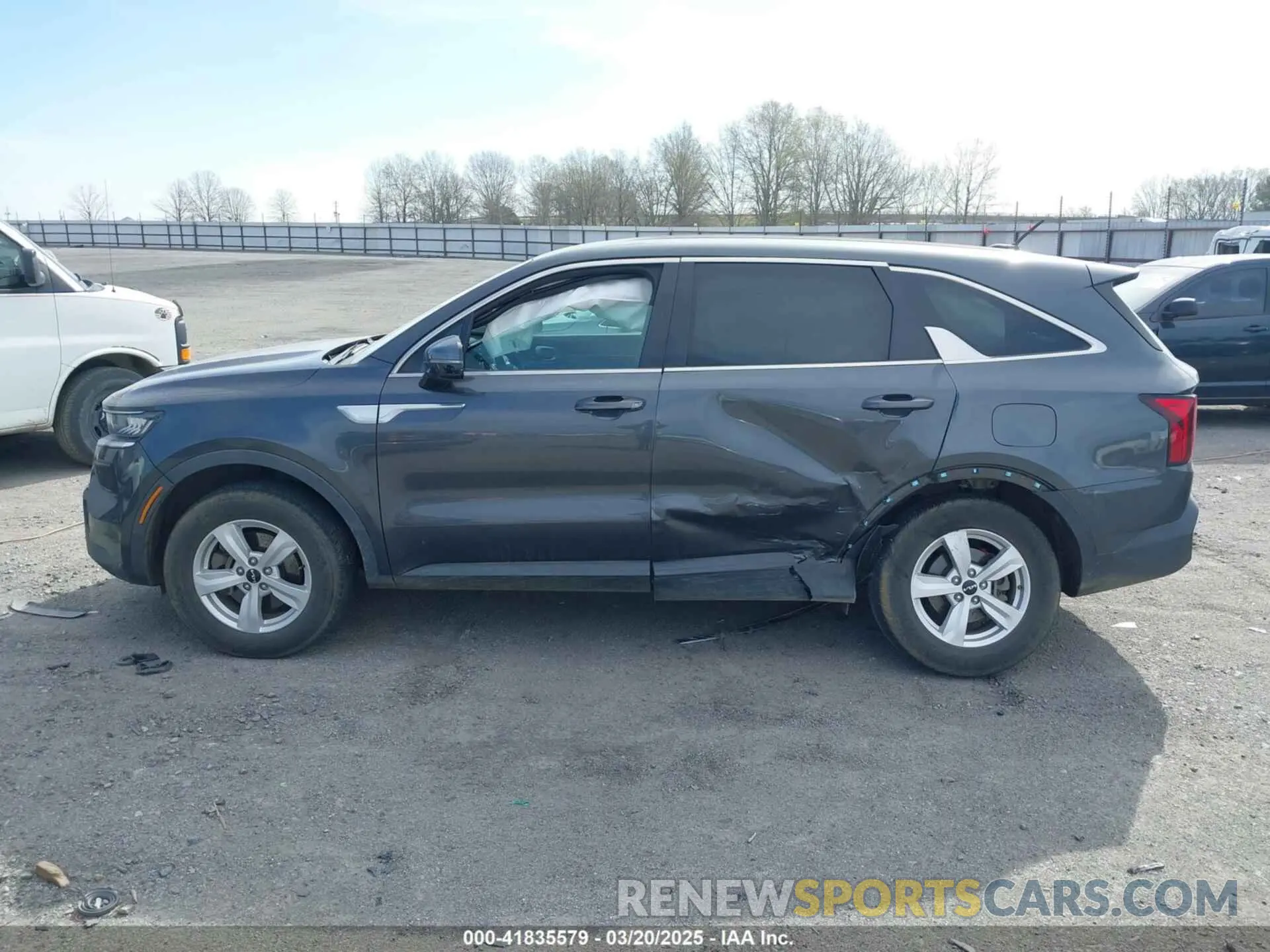 14 fotografías del automóvil dañado 5XYRGDLC4NG084017 KIA SORENTO 2022