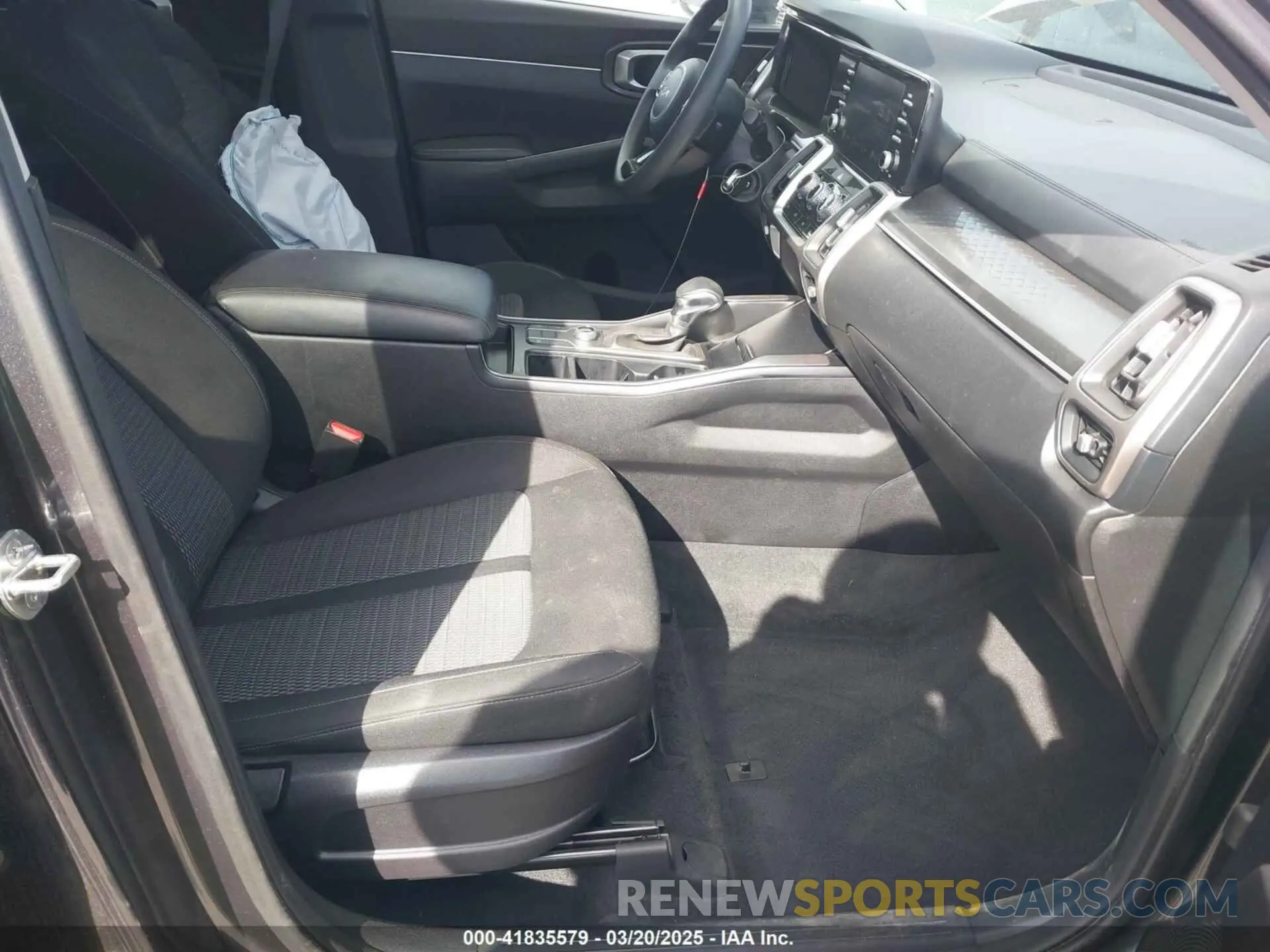 5 fotografías del automóvil dañado 5XYRGDLC4NG084017 KIA SORENTO 2022
