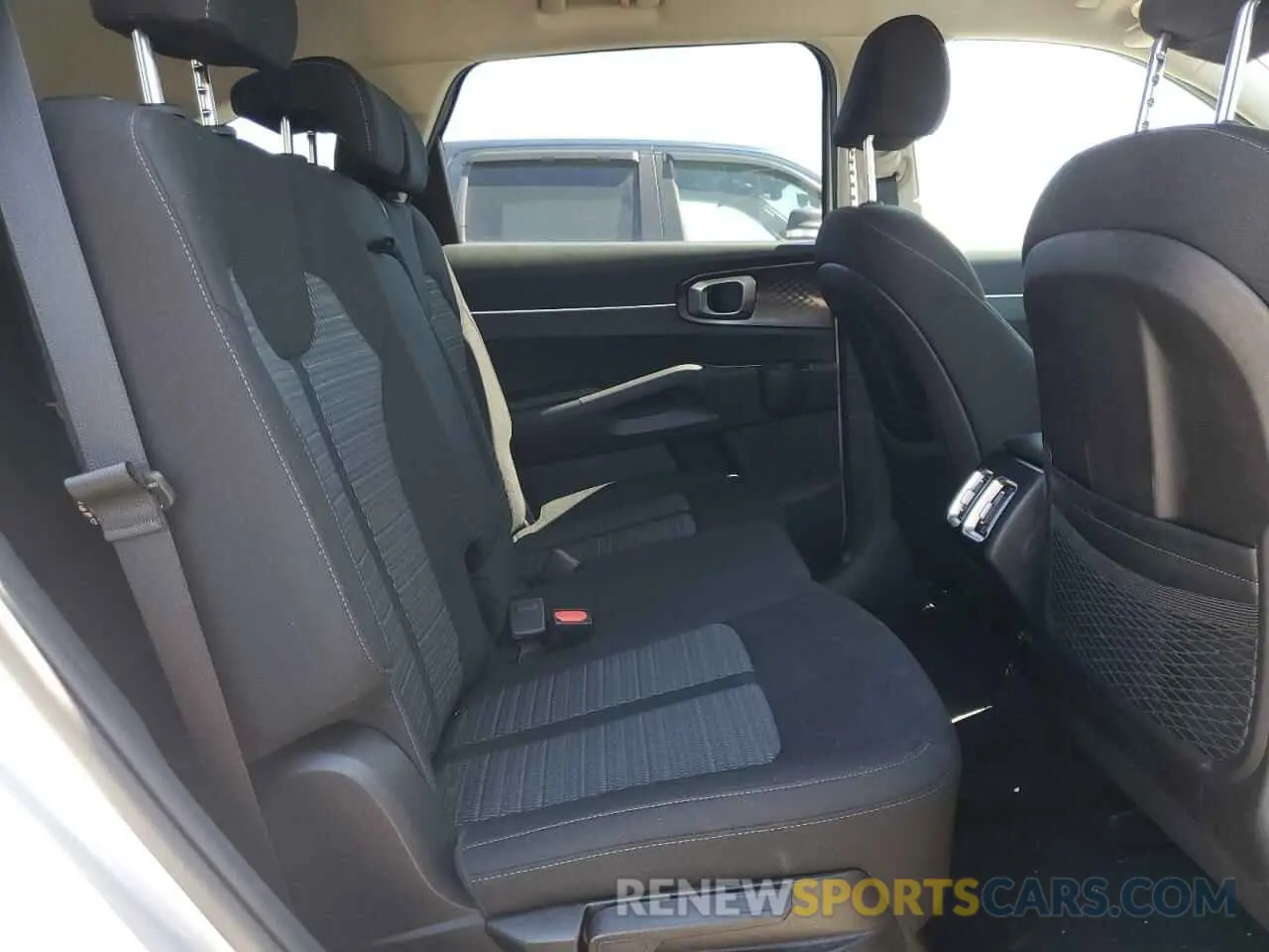 11 fotografías del automóvil dañado 5XYRGDLC4NG091517 KIA SORENTO 2022