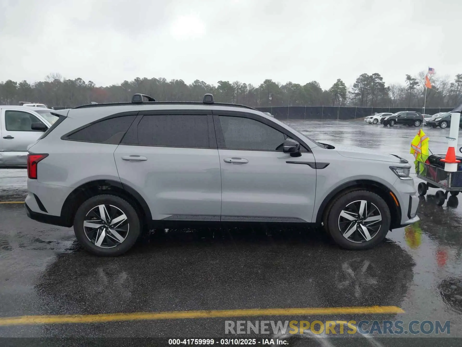 13 fotografías del automóvil dañado 5XYRH4LF3NG117340 KIA SORENTO 2022