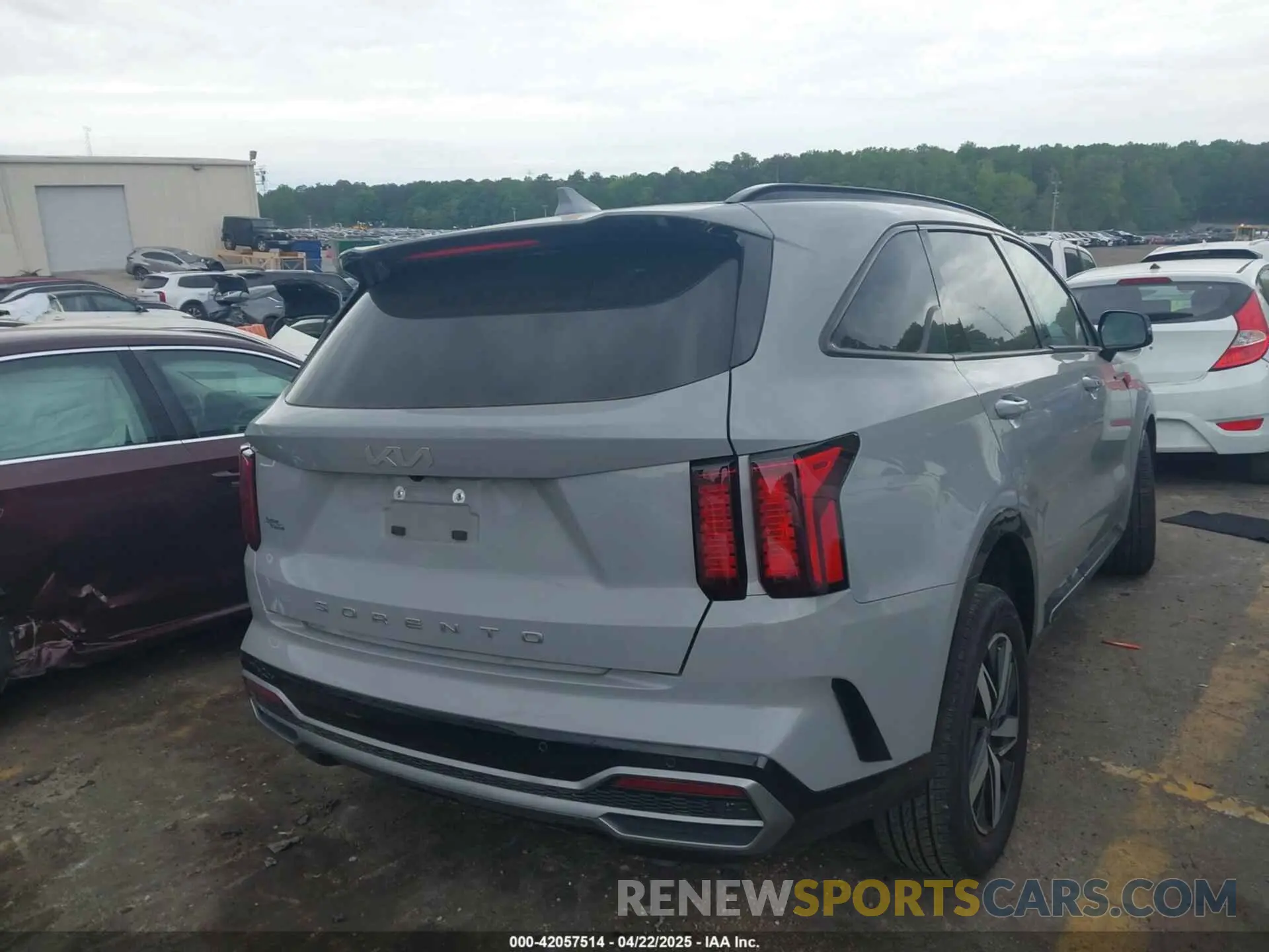 4 fotografías del automóvil dañado 5XYRH4LF7NG132472 KIA SORENTO 2022