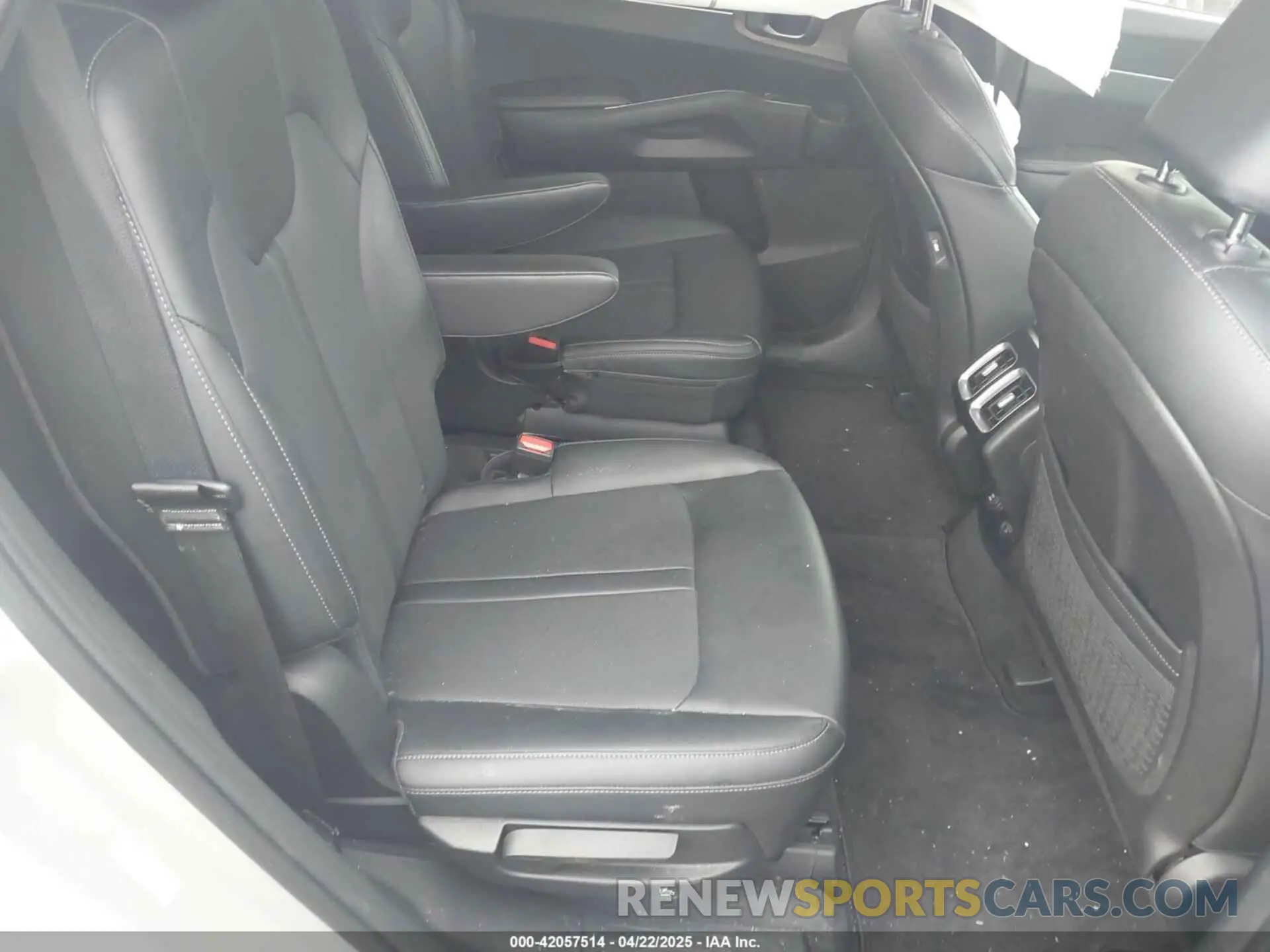 8 fotografías del automóvil dañado 5XYRH4LF7NG132472 KIA SORENTO 2022