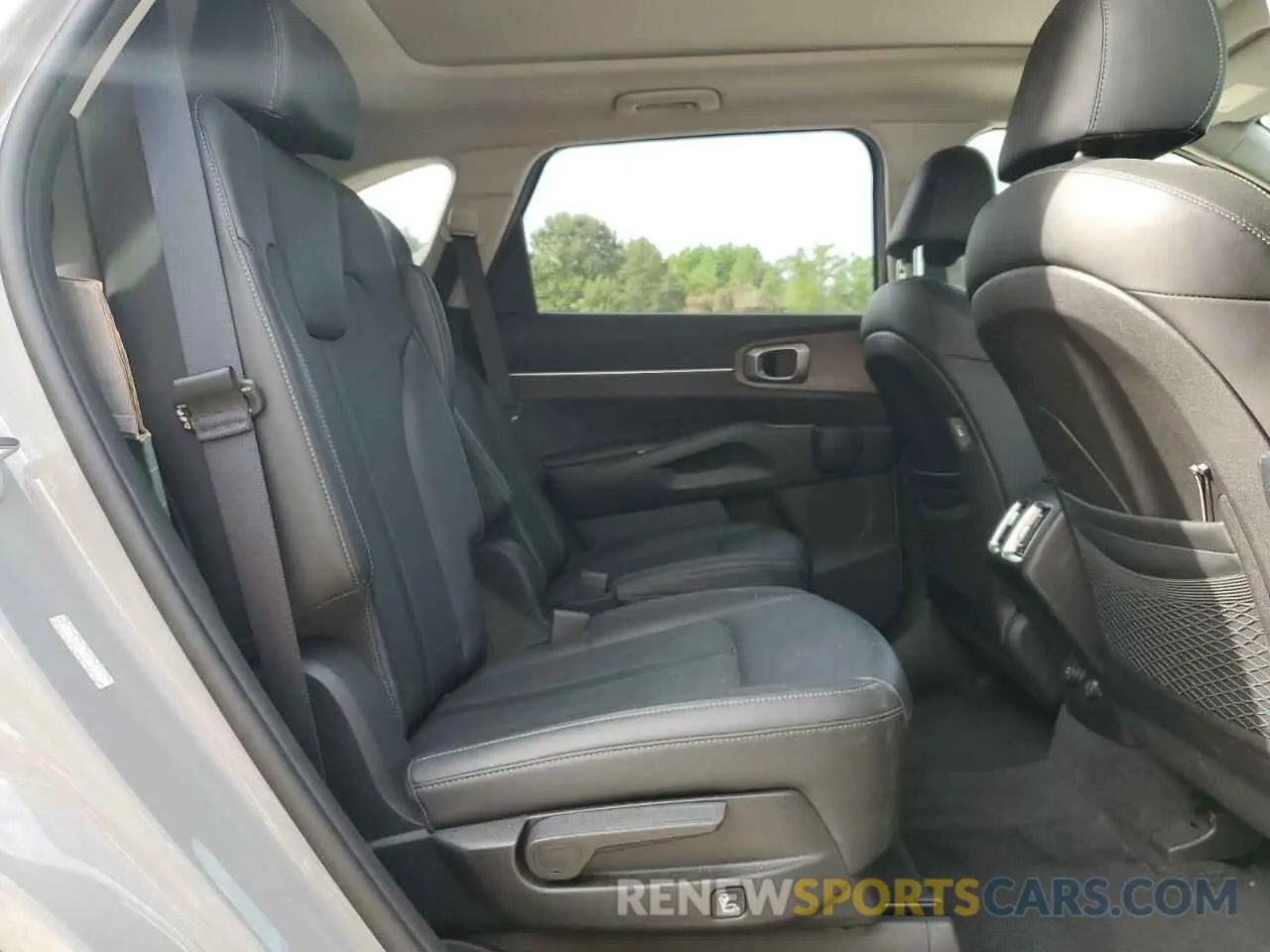 11 fotografías del automóvil dañado 5XYRHDLF8NG111145 KIA SORENTO 2022