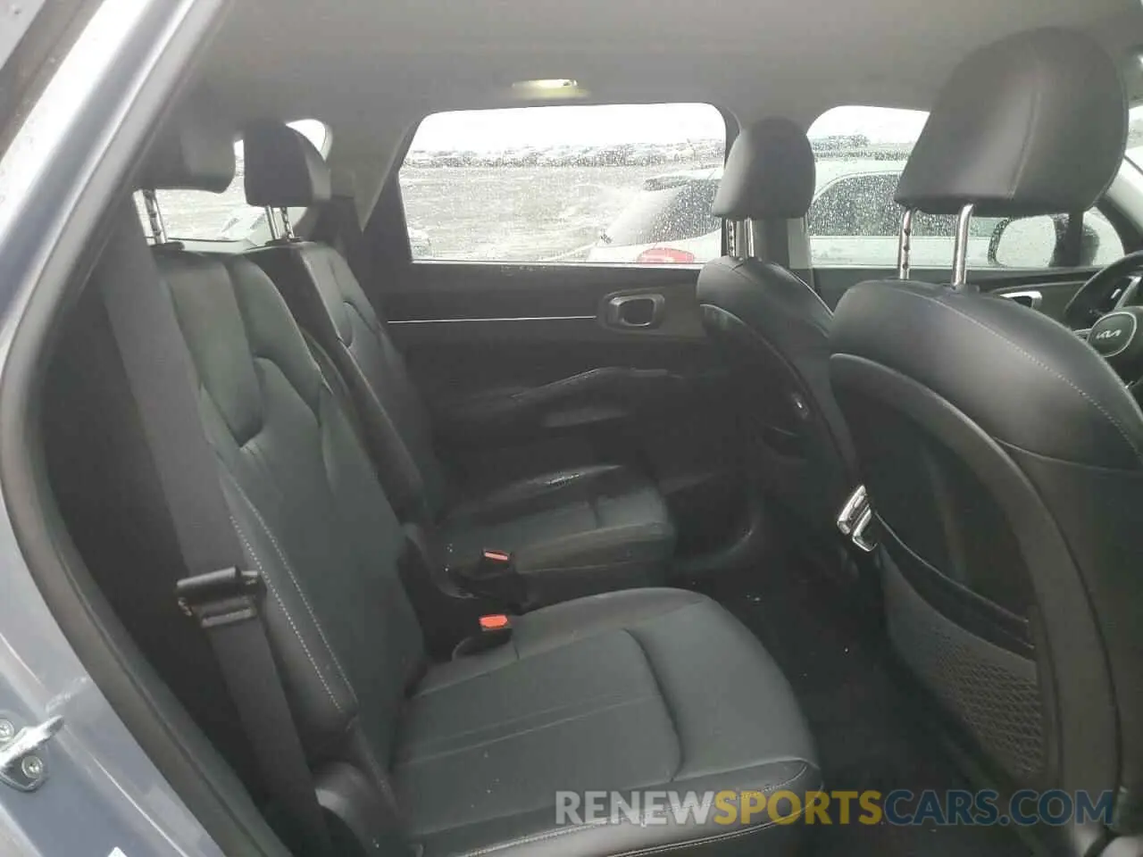 11 fotografías del automóvil dañado 5XYRHDLF9NG133851 KIA SORENTO 2022