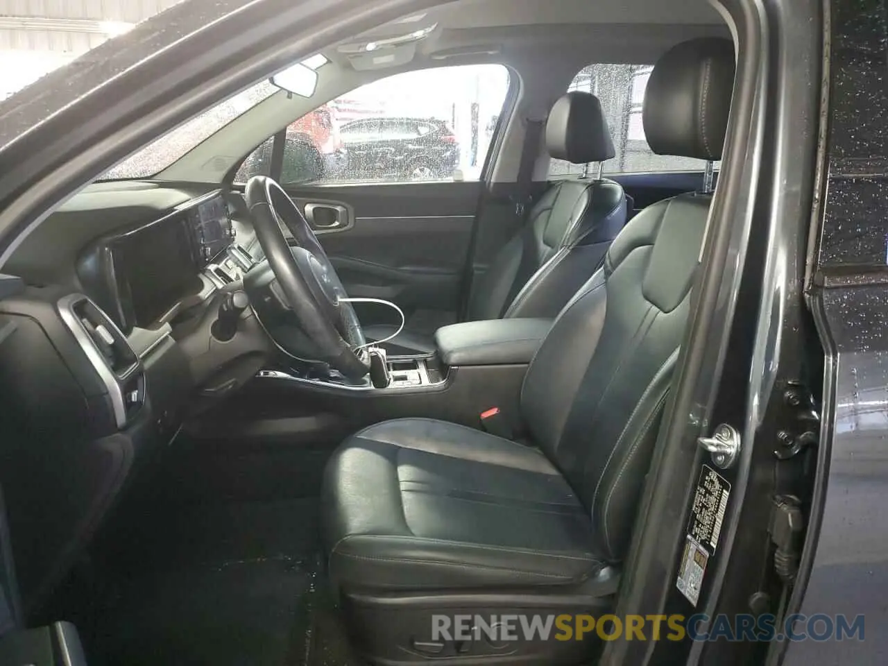 7 fotografías del automóvil dañado 5XYRHDLFXNG091660 KIA SORENTO 2022