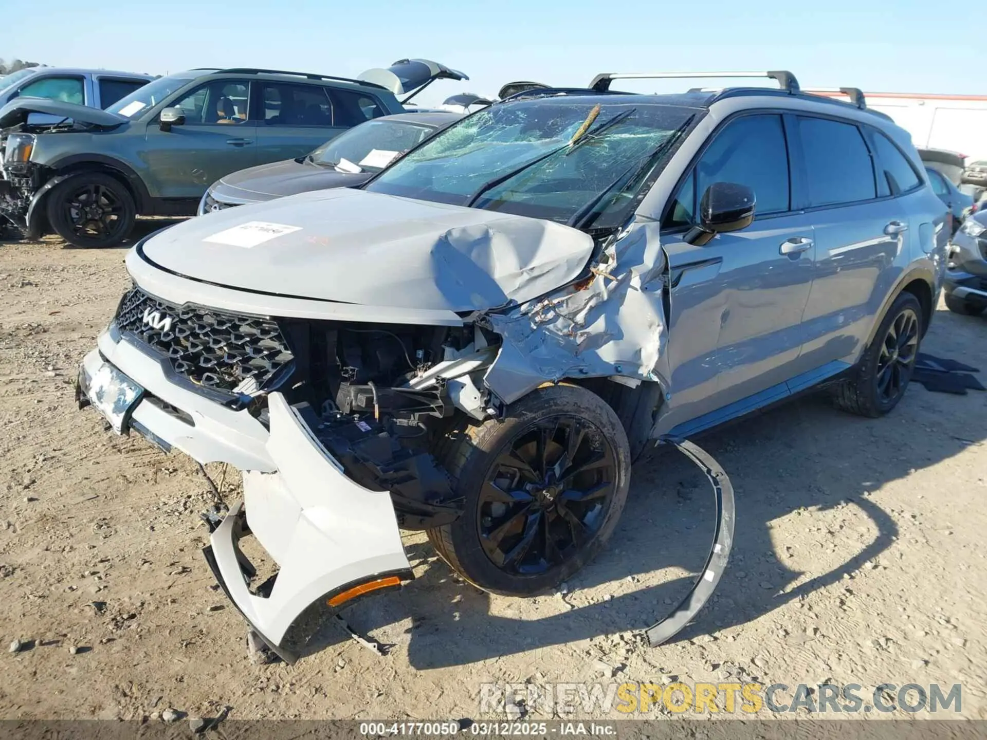 2 fotografías del automóvil dañado 5XYRK4LF1NG106743 KIA SORENTO 2022
