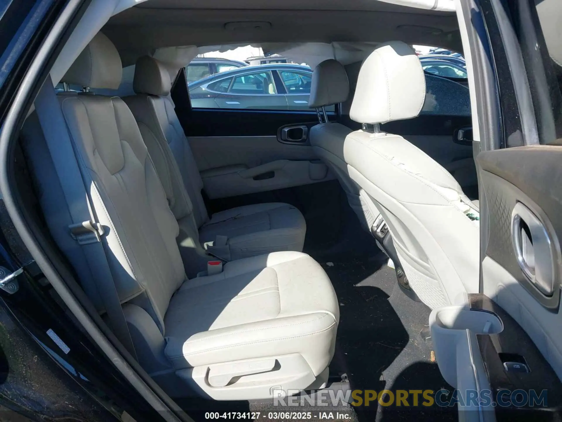 8 fotografías del automóvil dañado 5XYRK4LF3NG086849 KIA SORENTO 2022