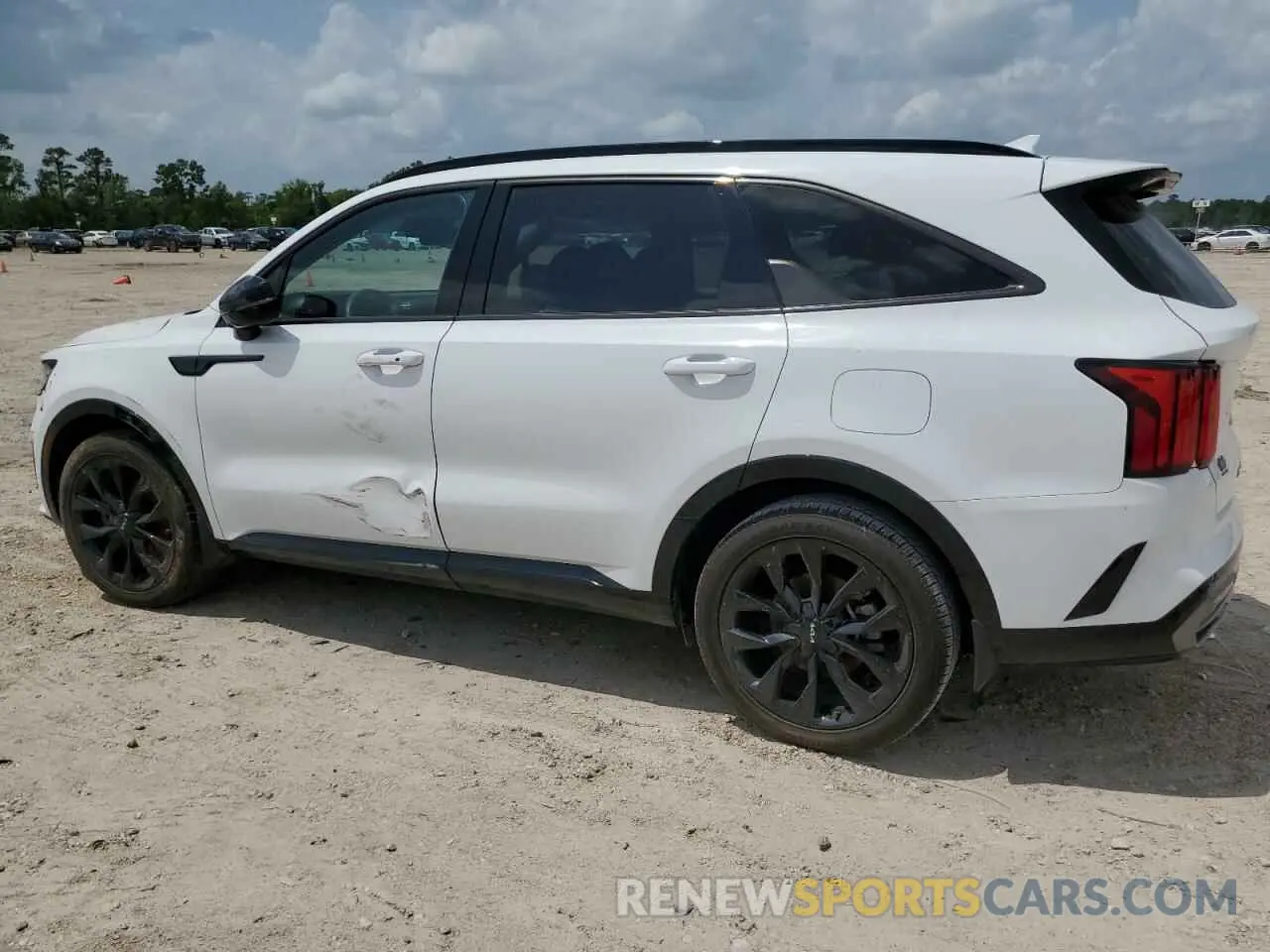 2 fotografías del automóvil dañado 5XYRK4LF6NG151483 KIA SORENTO 2022