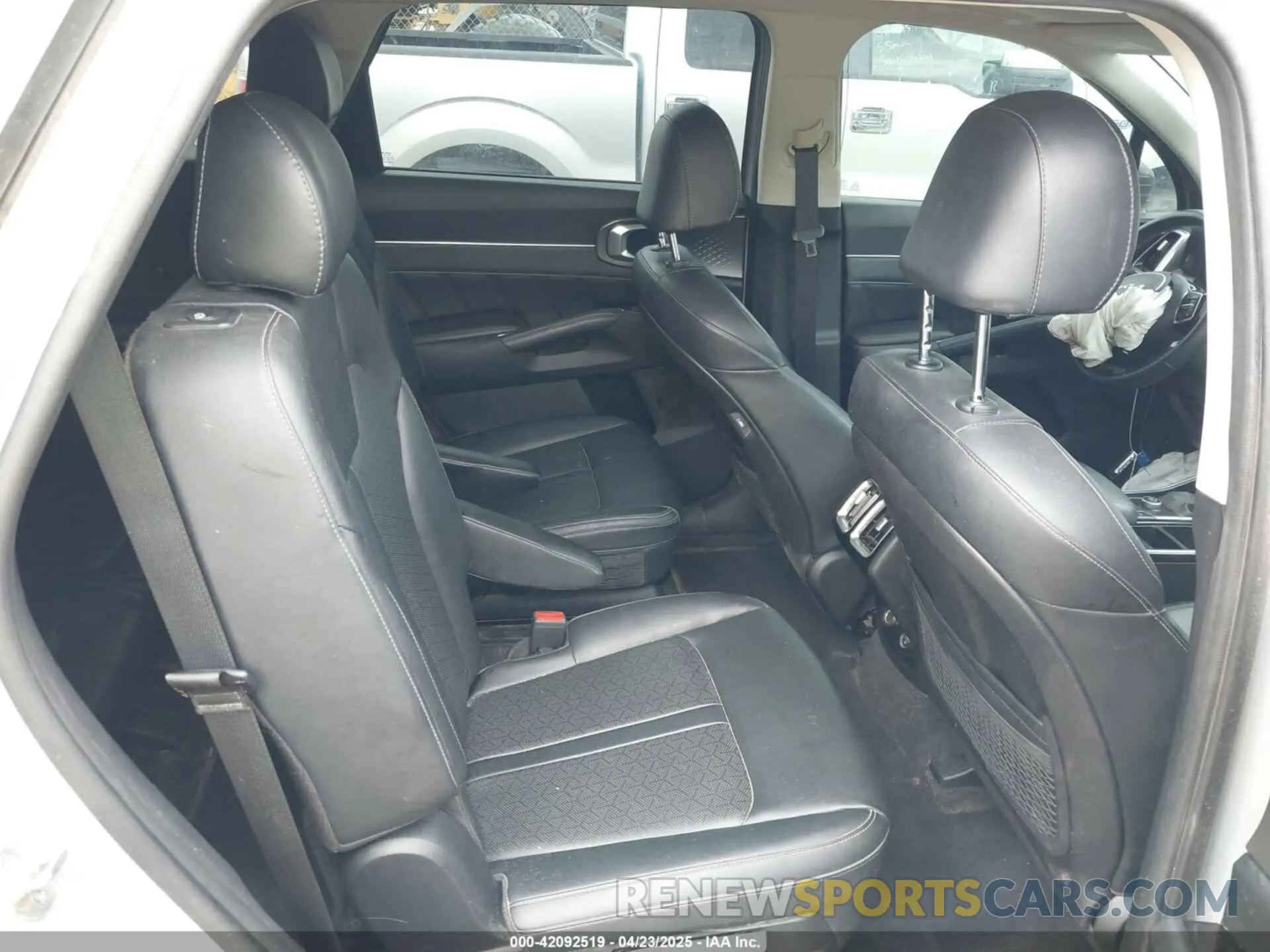 8 fotografías del automóvil dañado 5XYRK4LF7NG127080 KIA SORENTO 2022