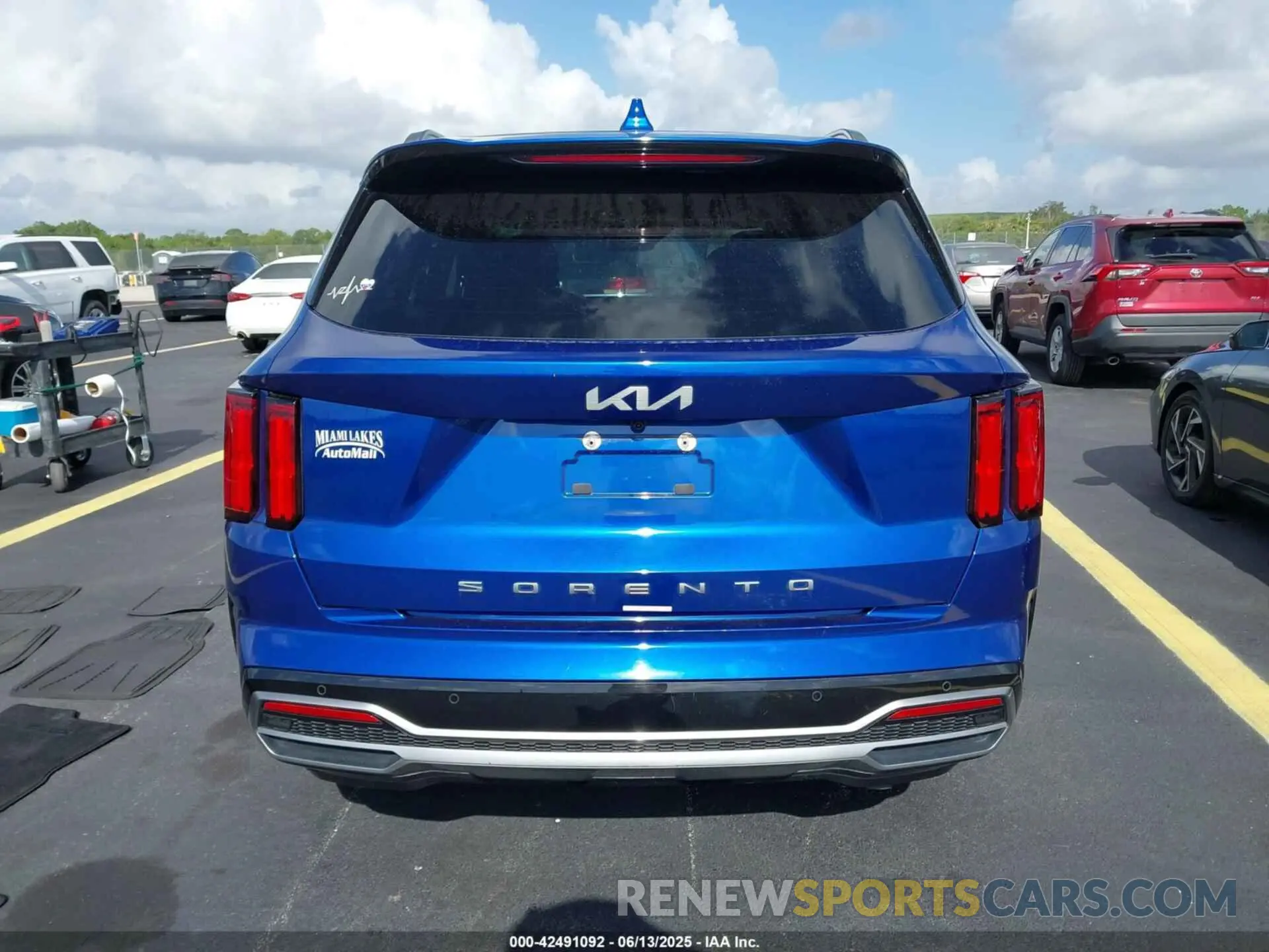 17 fotografías del automóvil dañado 5XYRK4LF8NG089617 KIA SORENTO 2022
