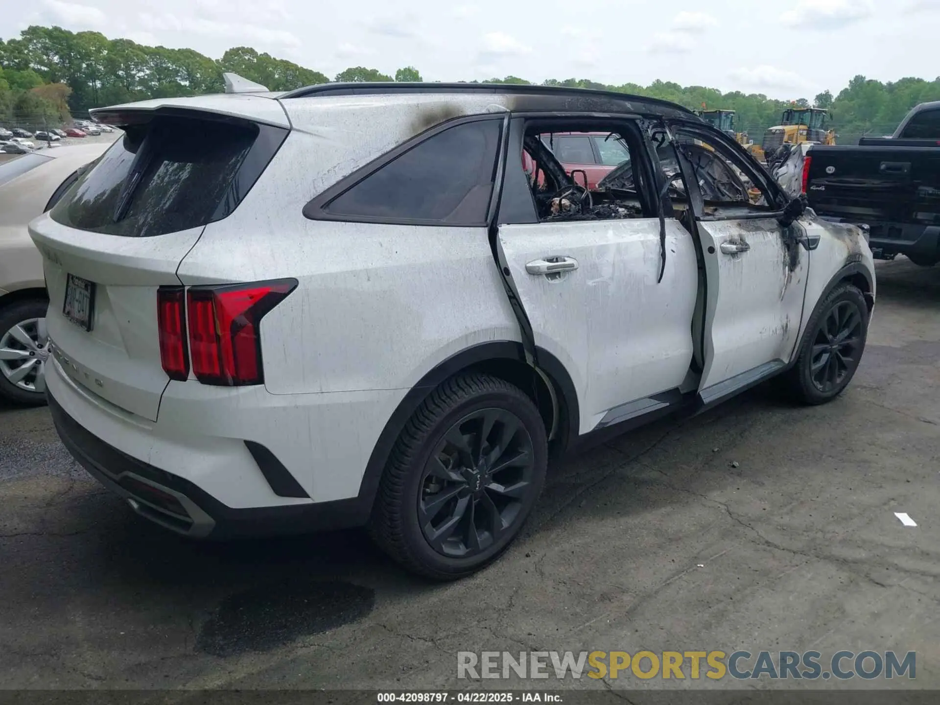 4 fotografías del automóvil dañado 5XYRK4LF8NG119053 KIA SORENTO 2022