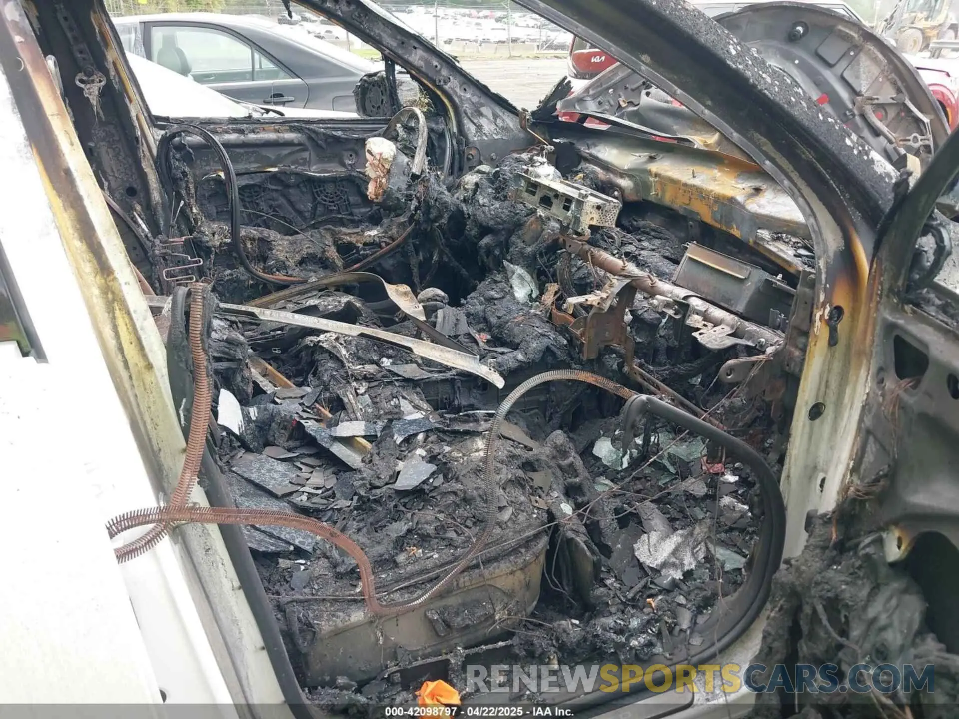 5 fotografías del automóvil dañado 5XYRK4LF8NG119053 KIA SORENTO 2022